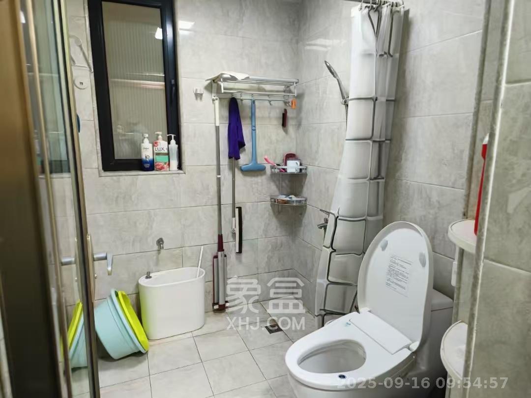 万达华府 2室2厅1卫 1300.0元/月 万达华府 2室2厅1卫 1300.0元/月室内图