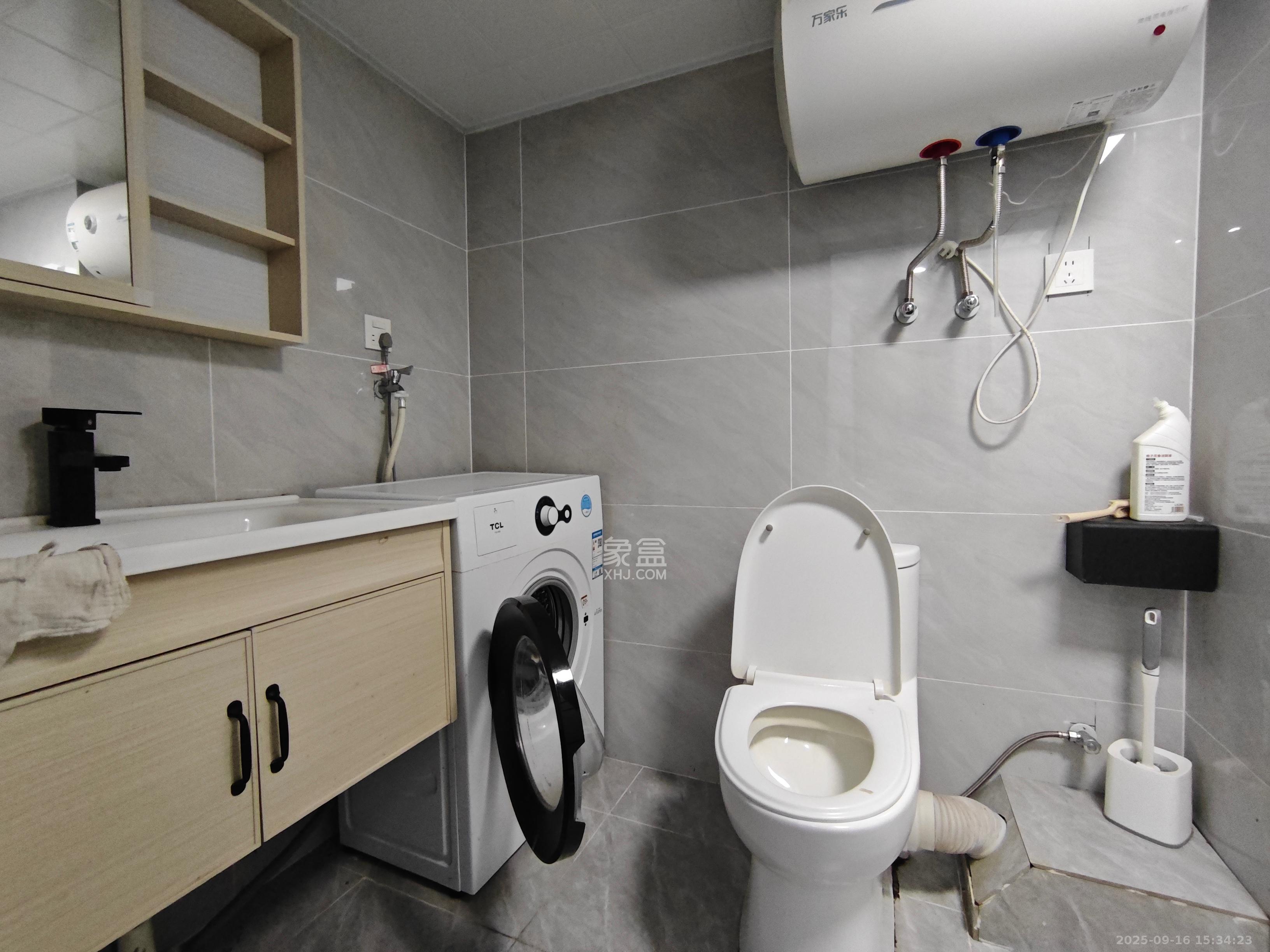 卓越中寰 1室1厅1卫 2500.0元/月 卓越中寰 1室1厅1卫 2500.0元/月室内图