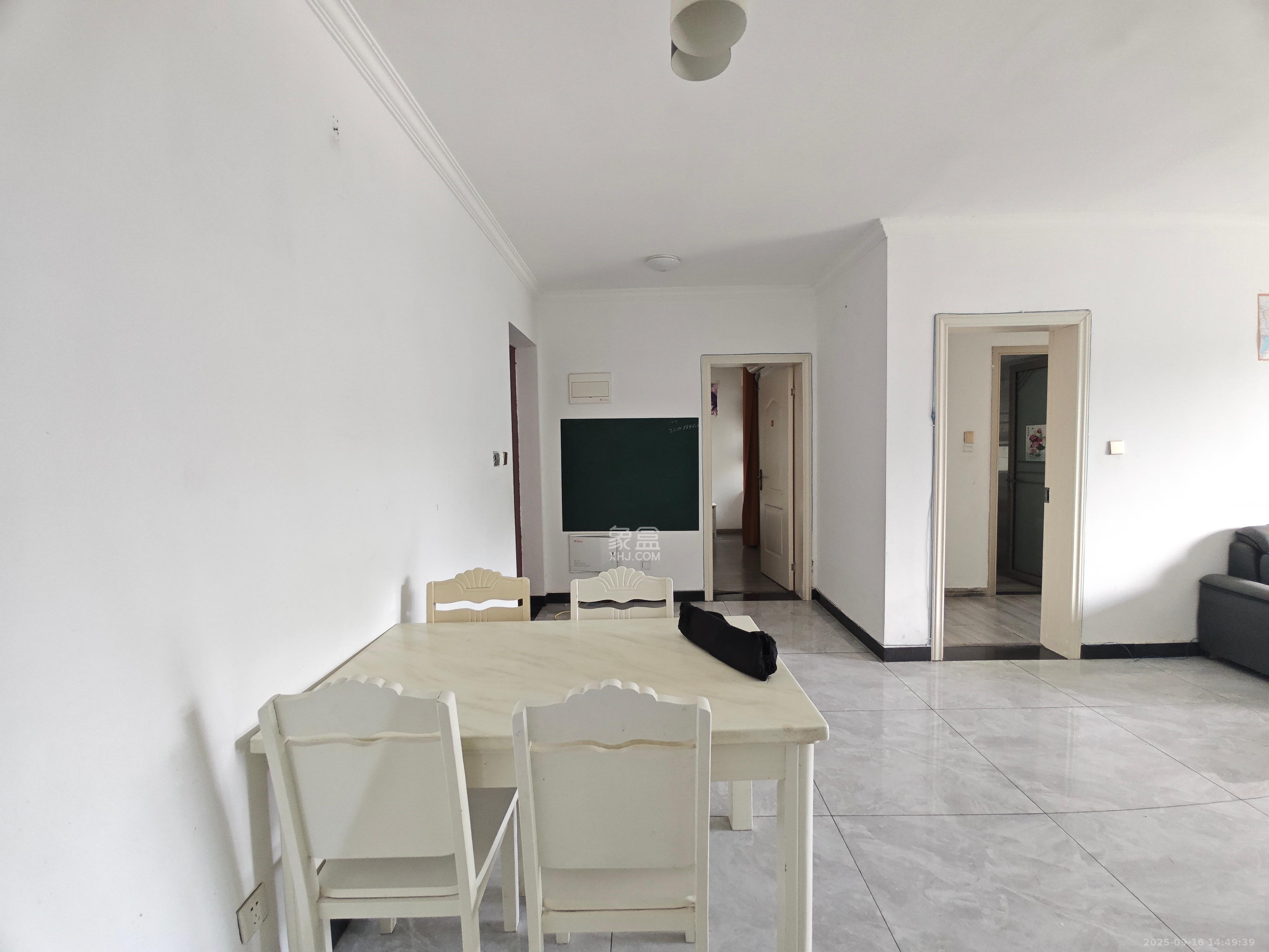 佳兆业云顶梅溪湖(佳兆业梅溪荟) 3室2厅2卫 2600.0元/月 佳兆业云顶梅溪湖(佳兆业梅溪荟) 3室2厅2卫 2600.0元/月室内图