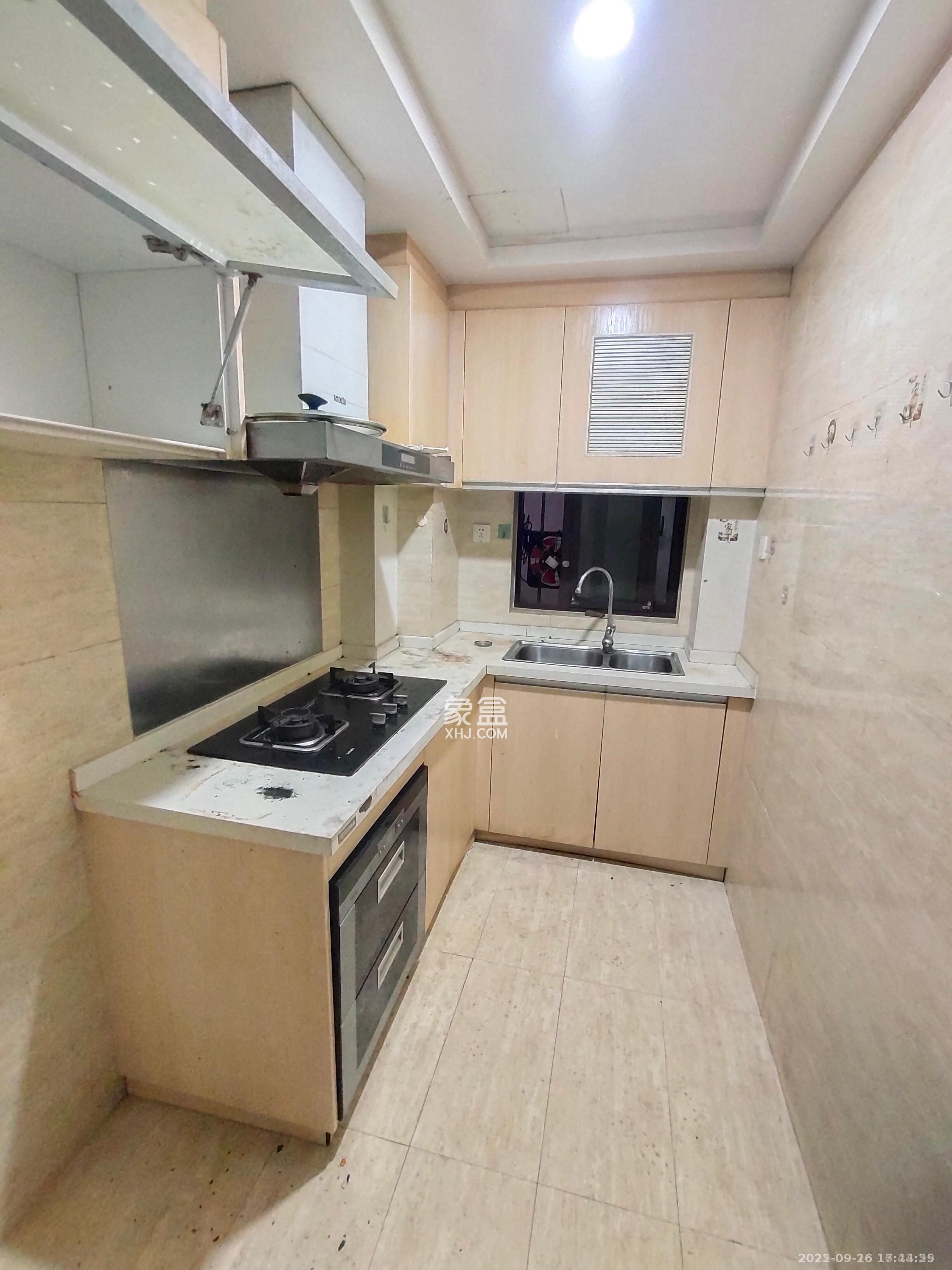 绿地中央广场 3室2厅1卫 2500.0元/月 绿地中央广场 3室2厅1卫 2500.0元/月室内图