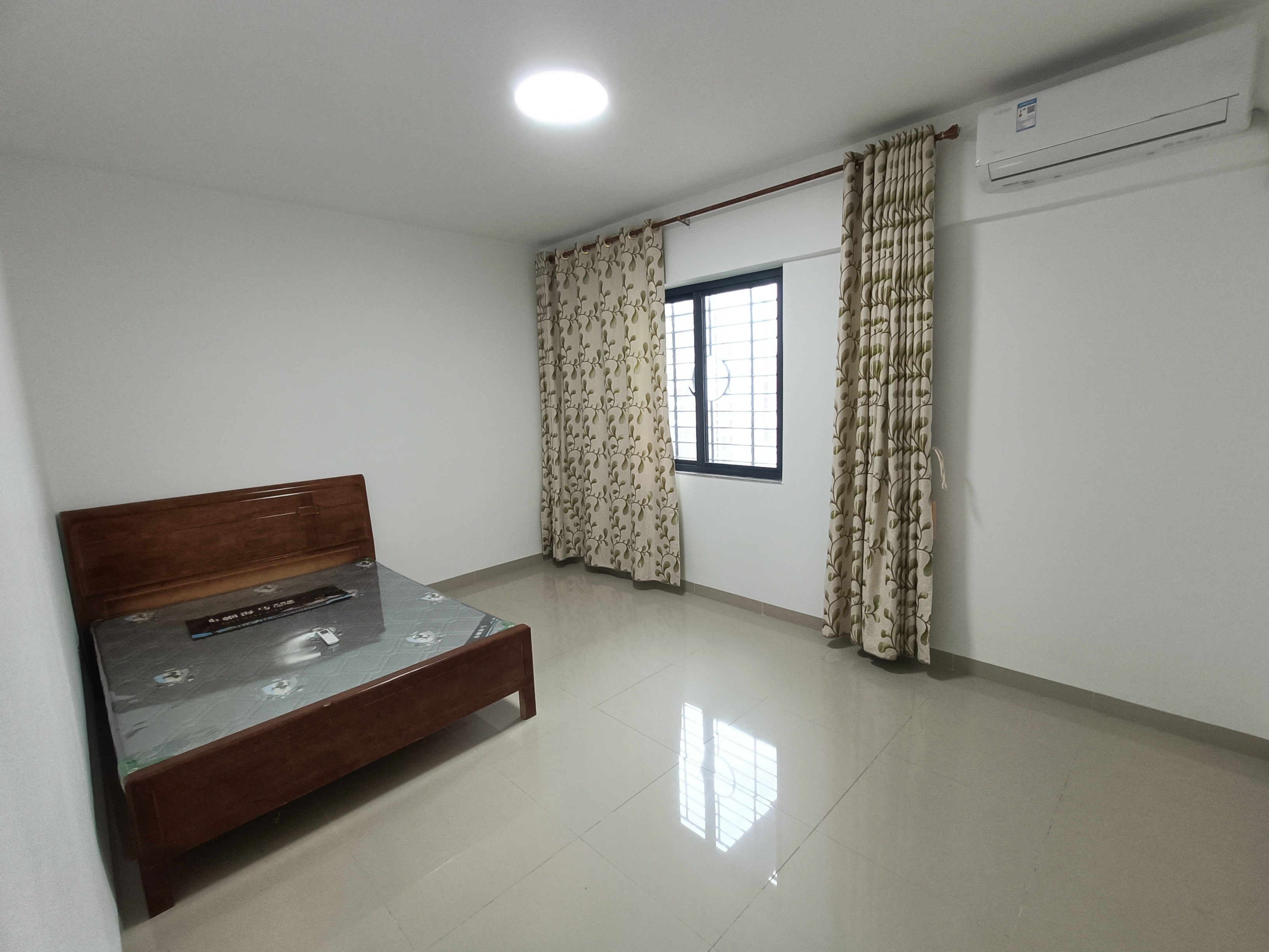 滨涯小区一期(滨涯村一区) 4室2厅2卫 2800.0元/月 滨涯小区一期(滨涯村一区) 4室2厅2卫 2800.0元/月室内图