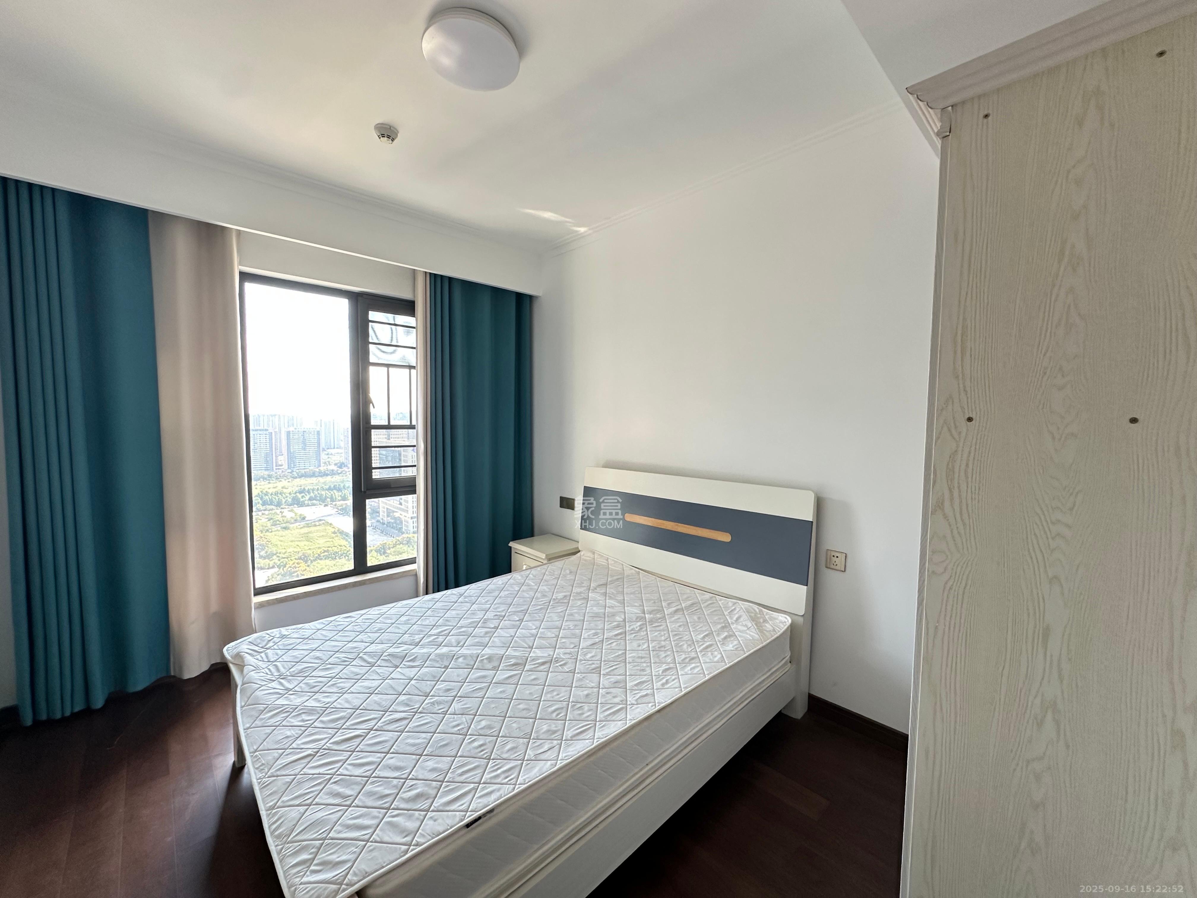 绿地长沙城际空间站（绿地新里佳苑）  4室2厅2卫    3900.0元/月室内图