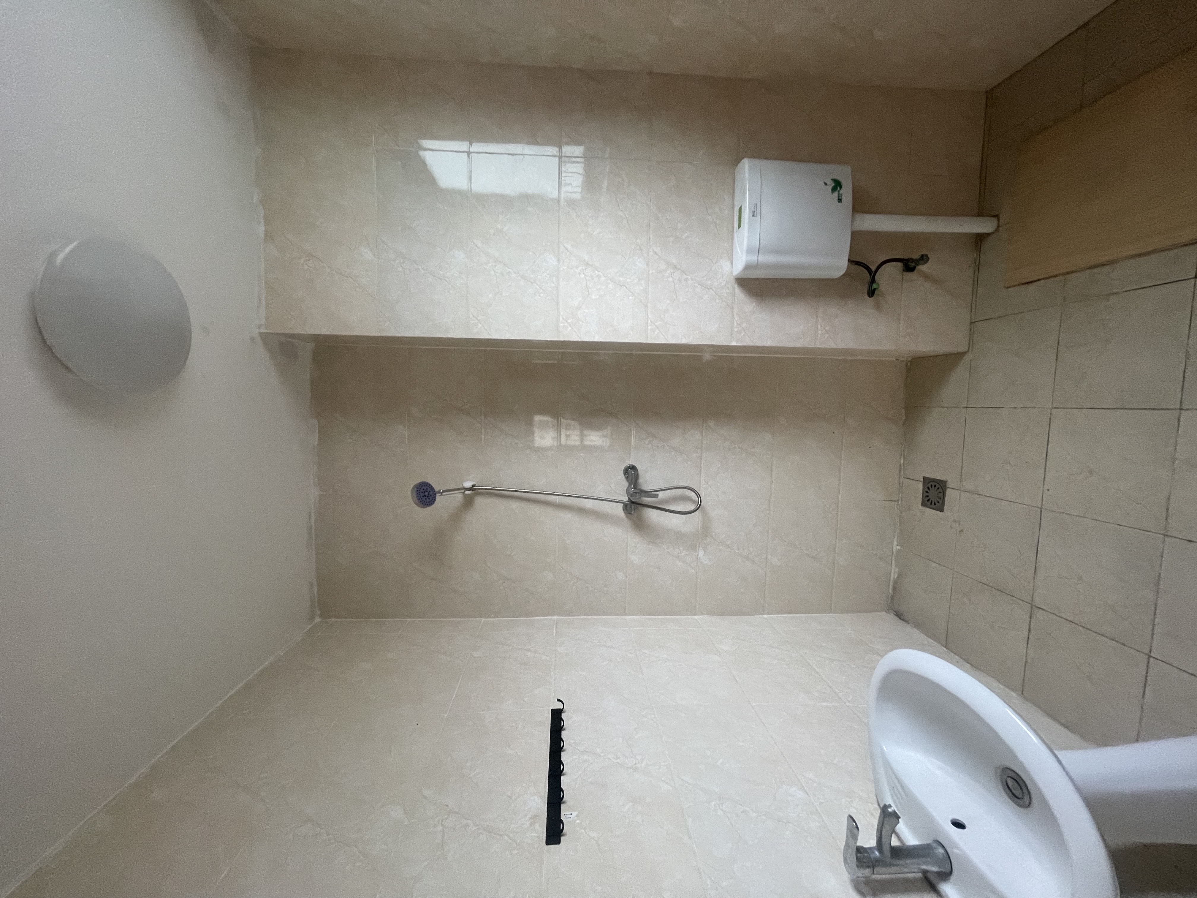 美舍嘉苑一期 4室2厅3卫 3300.0元/月 美舍嘉苑一期 4室2厅3卫 3300.0元/月室内图