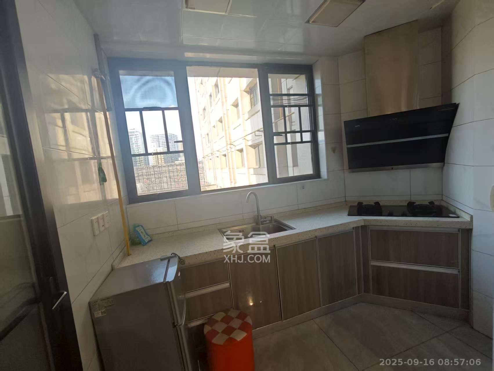 东友星座 2室1厅1卫 2700.0元/月 东友星座 2室1厅1卫 2700.0元/月室内图