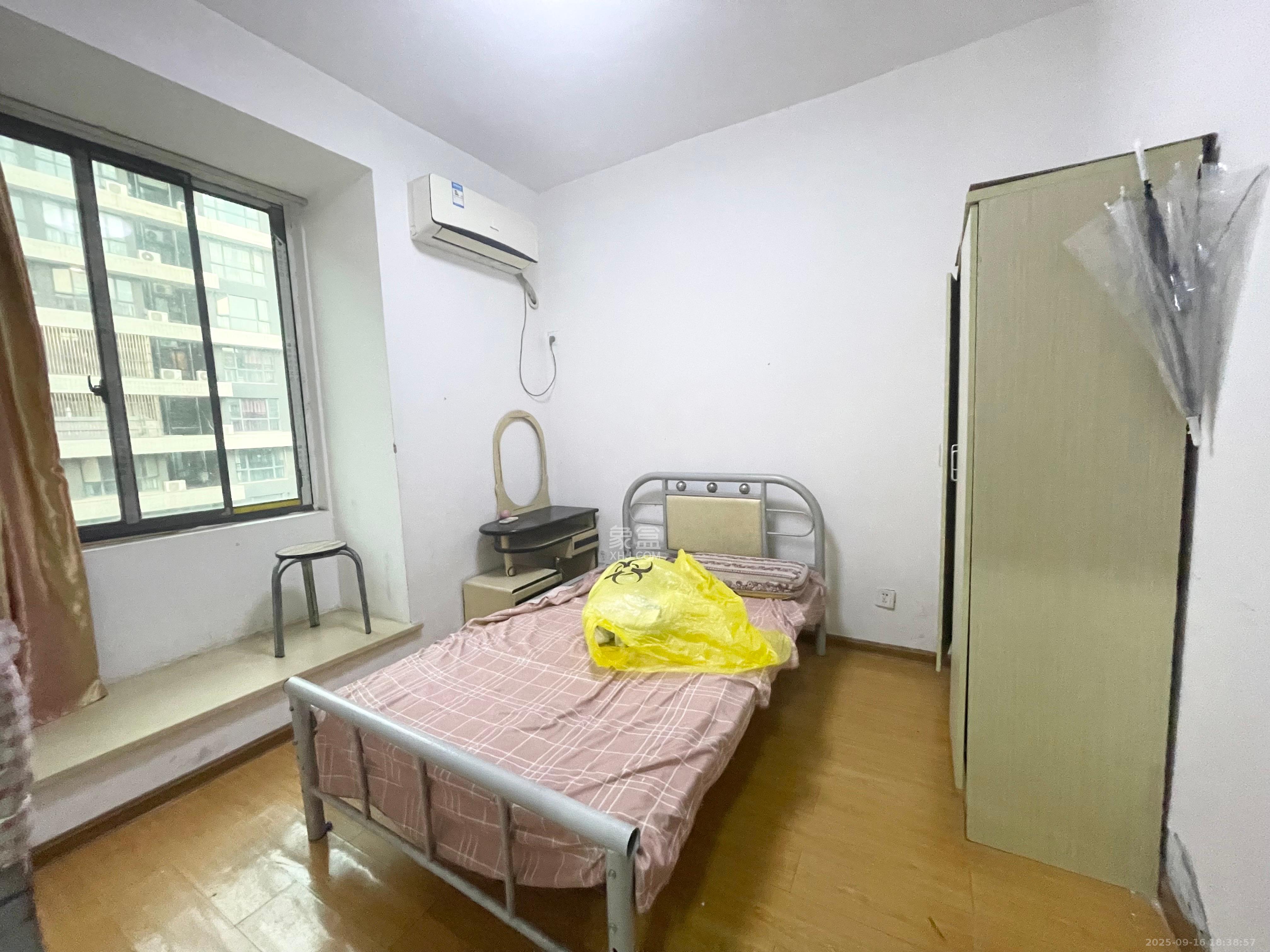 中信文化广场（中信新城二期）  3室1厅1卫    1500.0元/月室内图