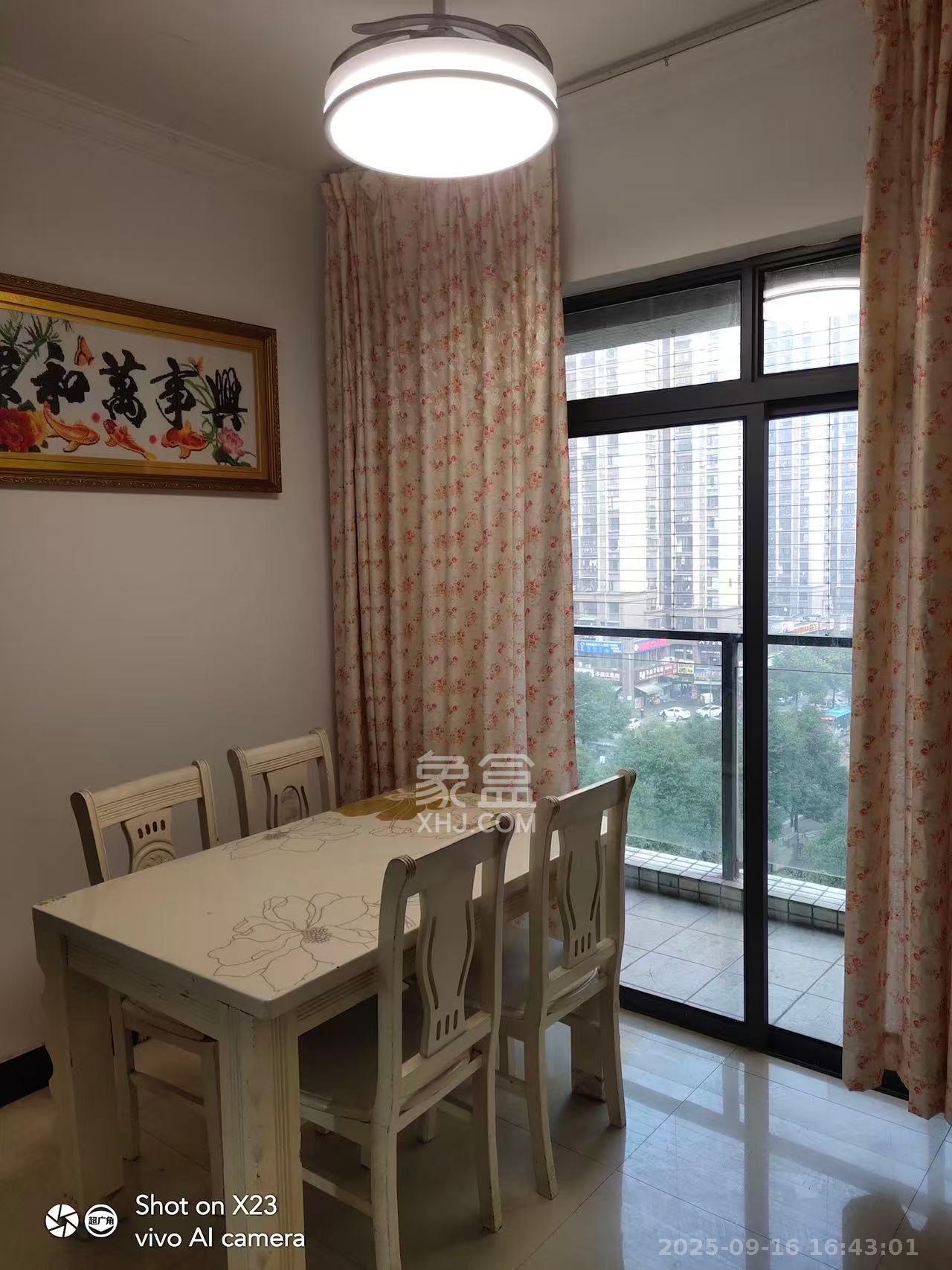 恒基凯旋门一二期  3室2厅1卫    1900.0元/月室内图