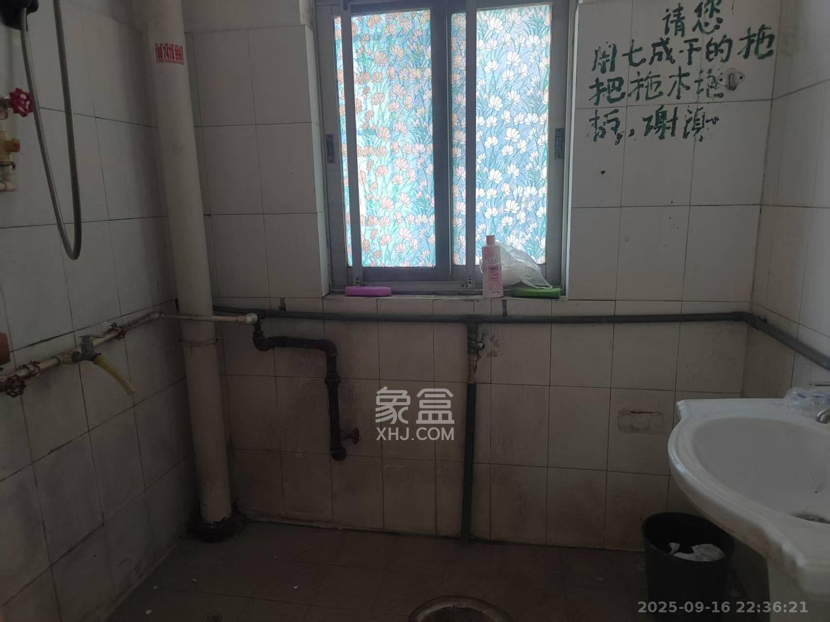 铸造厂宿舍  4室2厅1卫   2100.00元/月室内图