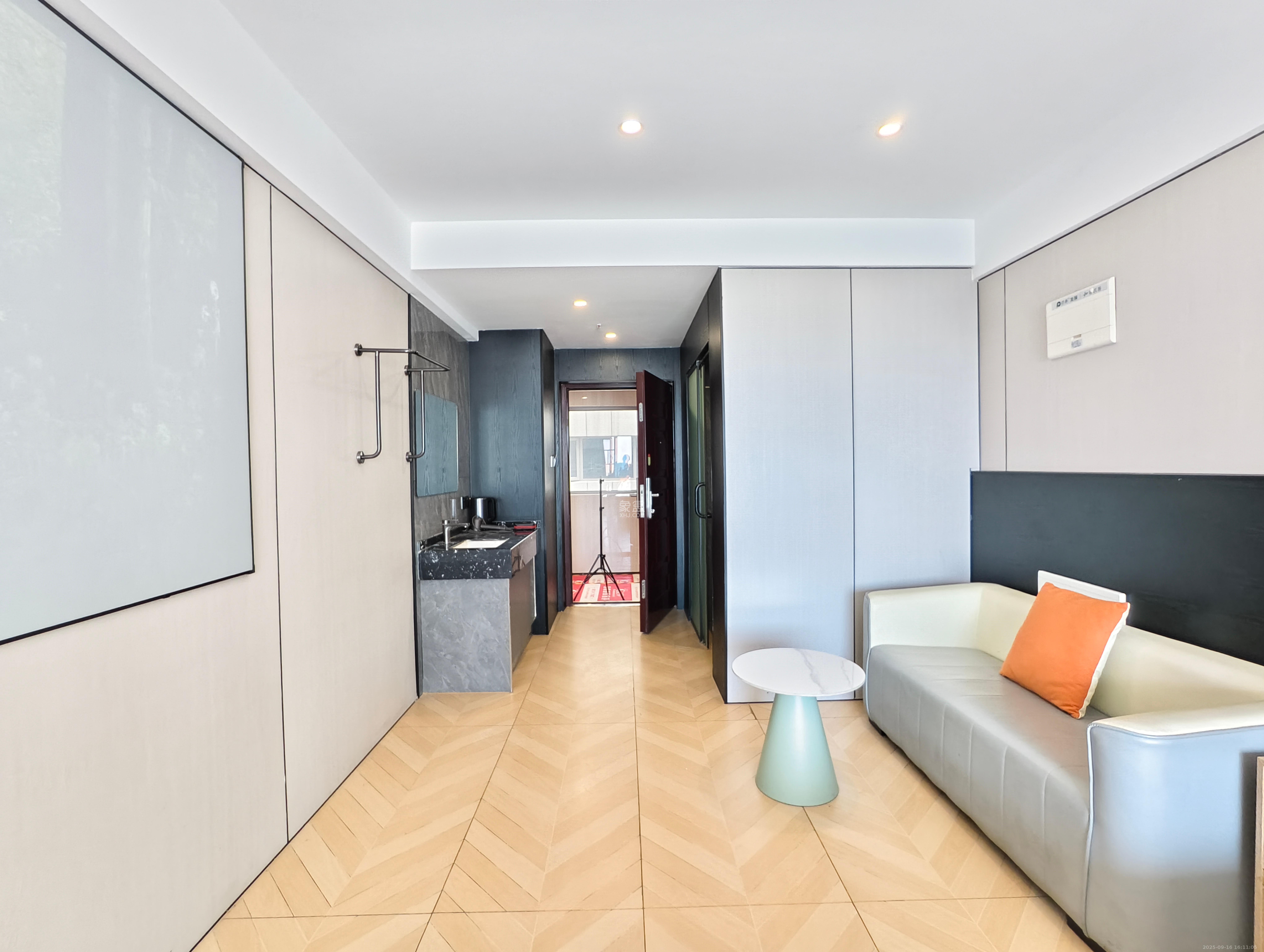 保利天禧EF区 1室1厅1卫 1800.0元/月 保利天禧EF区 1室1厅1卫 1800.0元/月室内图