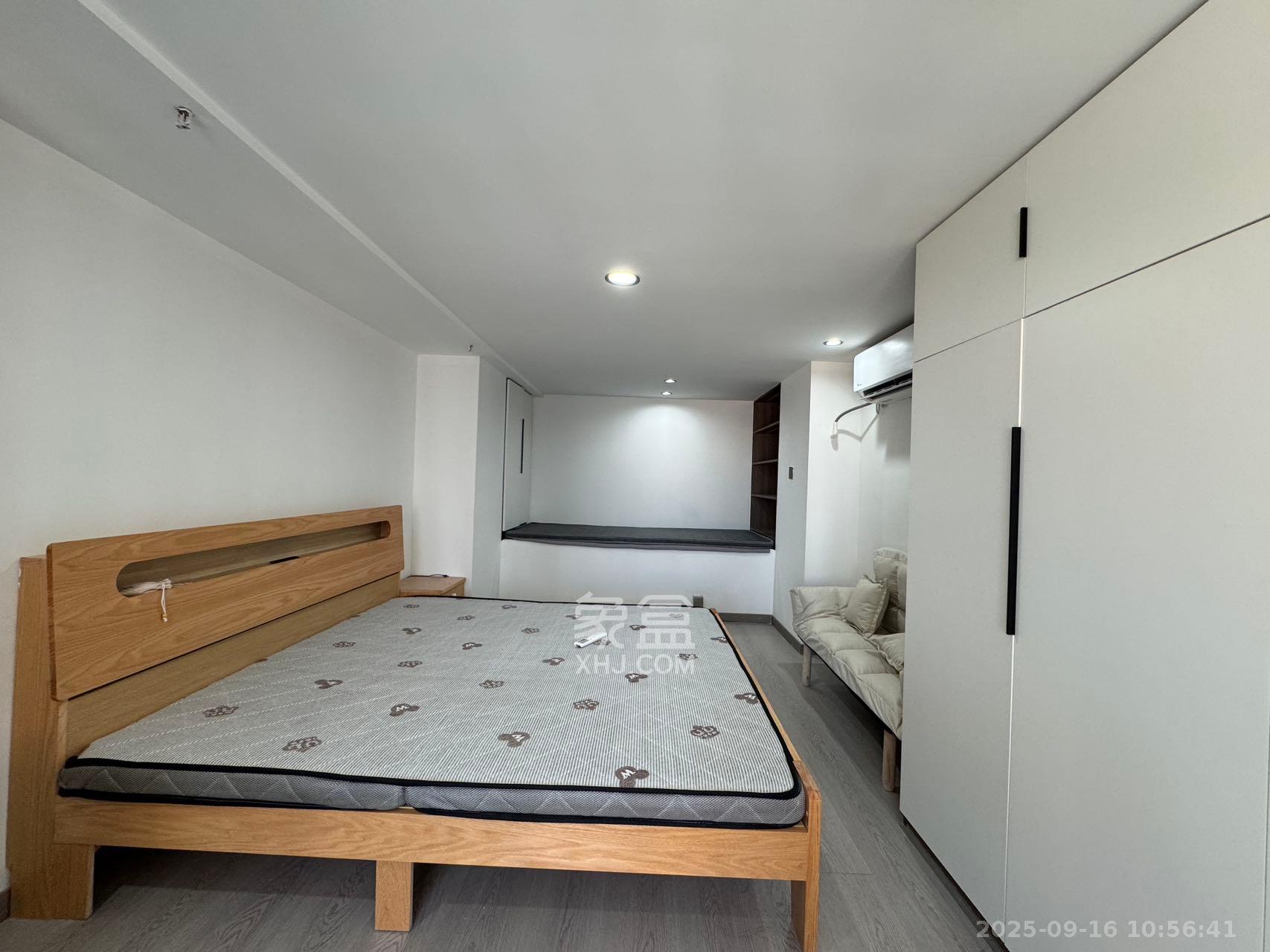 卓越中寰  1室1厅1卫    2000.0元/月室内图