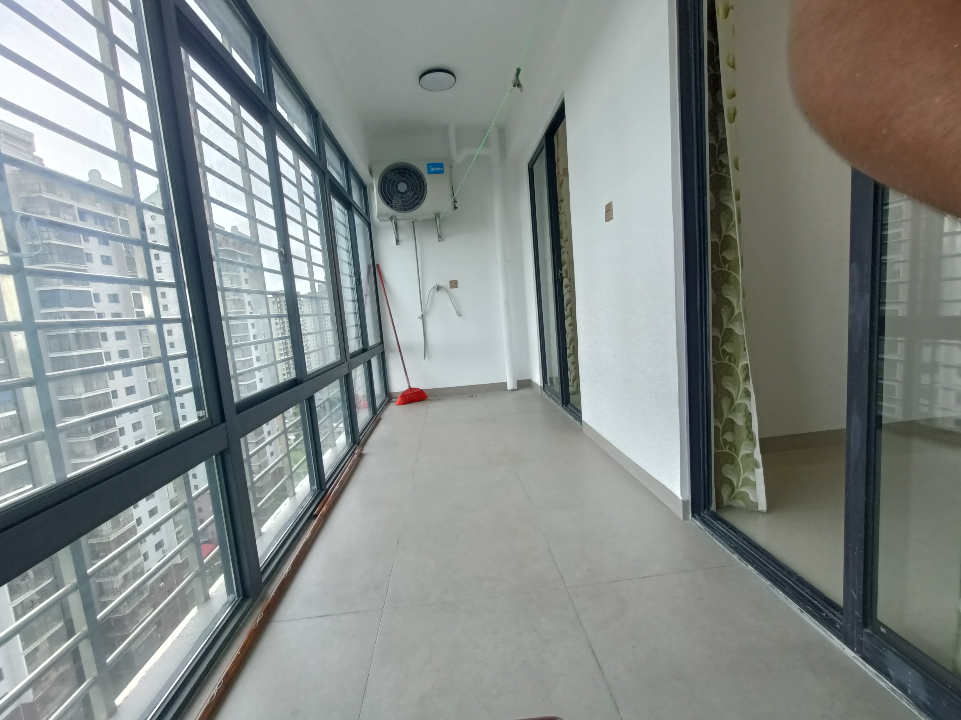 滨涯小区一期(滨涯村一区) 4室2厅2卫 2800.0元/月 滨涯小区一期(滨涯村一区) 4室2厅2卫 2800.0元/月室内图