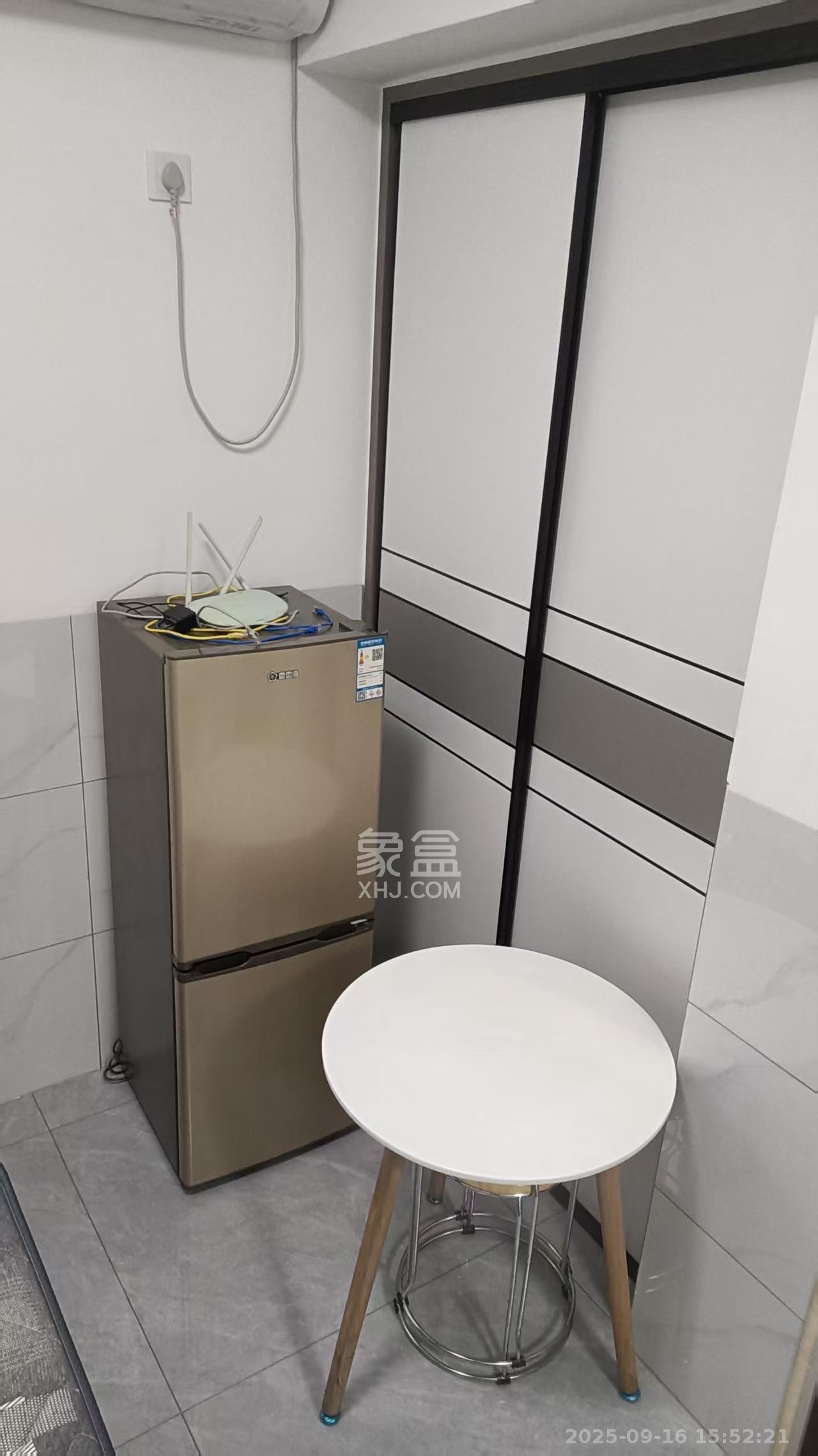 嘉顺苑  1室1厅1卫    1000.0元/月室内图