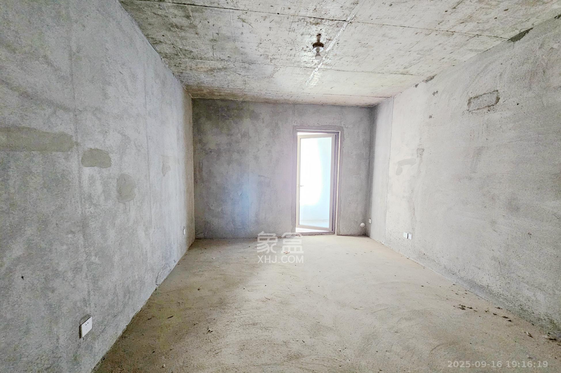 阳光城尚东湾青云苑  2室1厅1卫    62.0万客厅