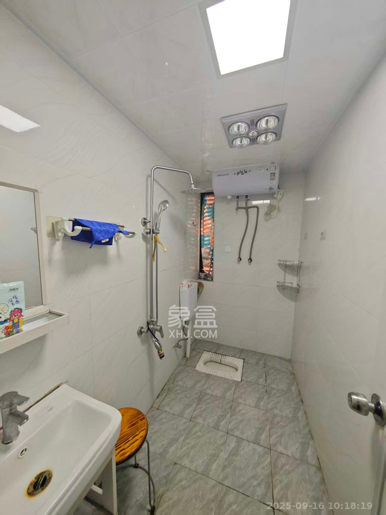 长大卧琥  1室0厅1卫    1200.0元/月室内图