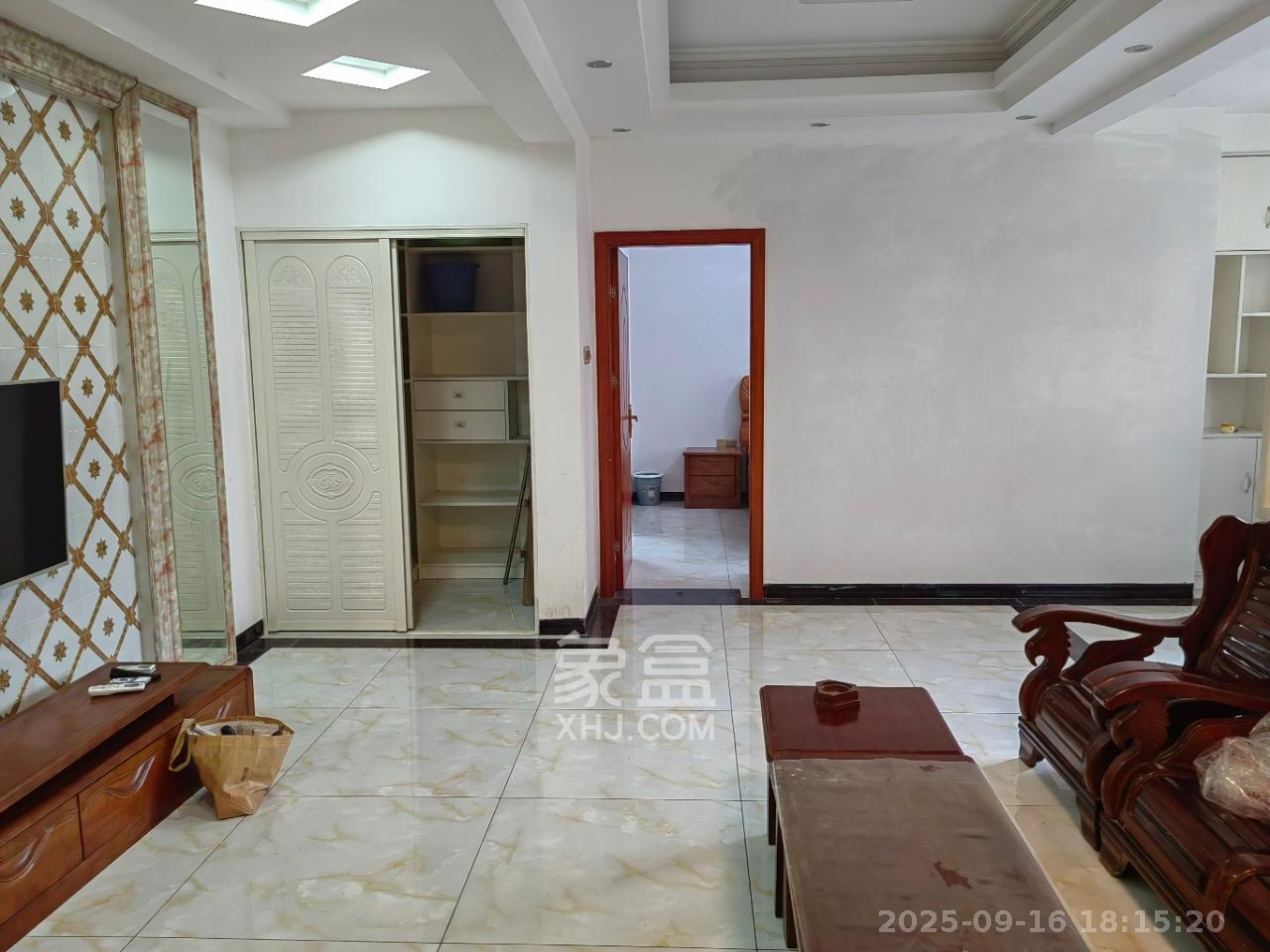 五星龙廻塘小区 2室1厅1卫 1600.0元/月 五星龙廻塘小区 2室1厅1卫 1600.0元/月室内图