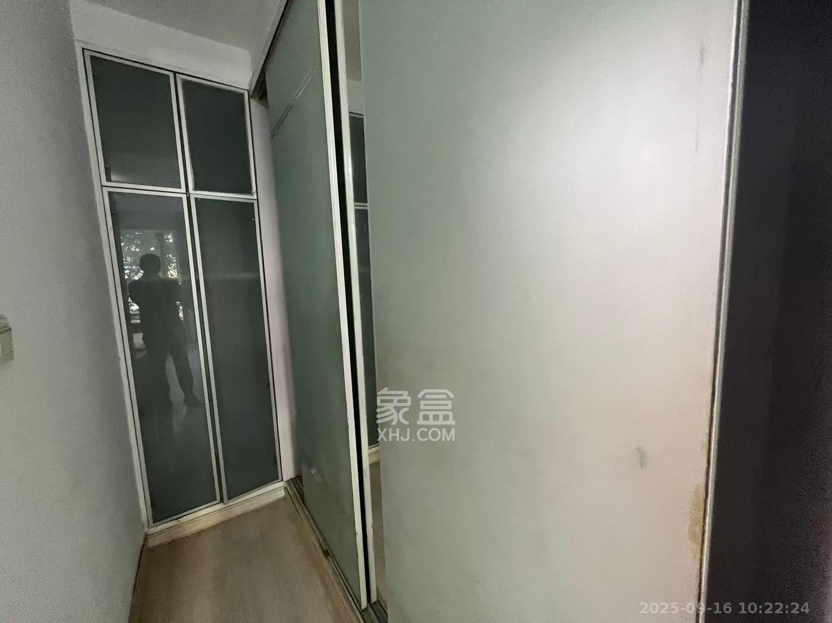 维一星城  3室2厅2卫    2600.0元/月室内图