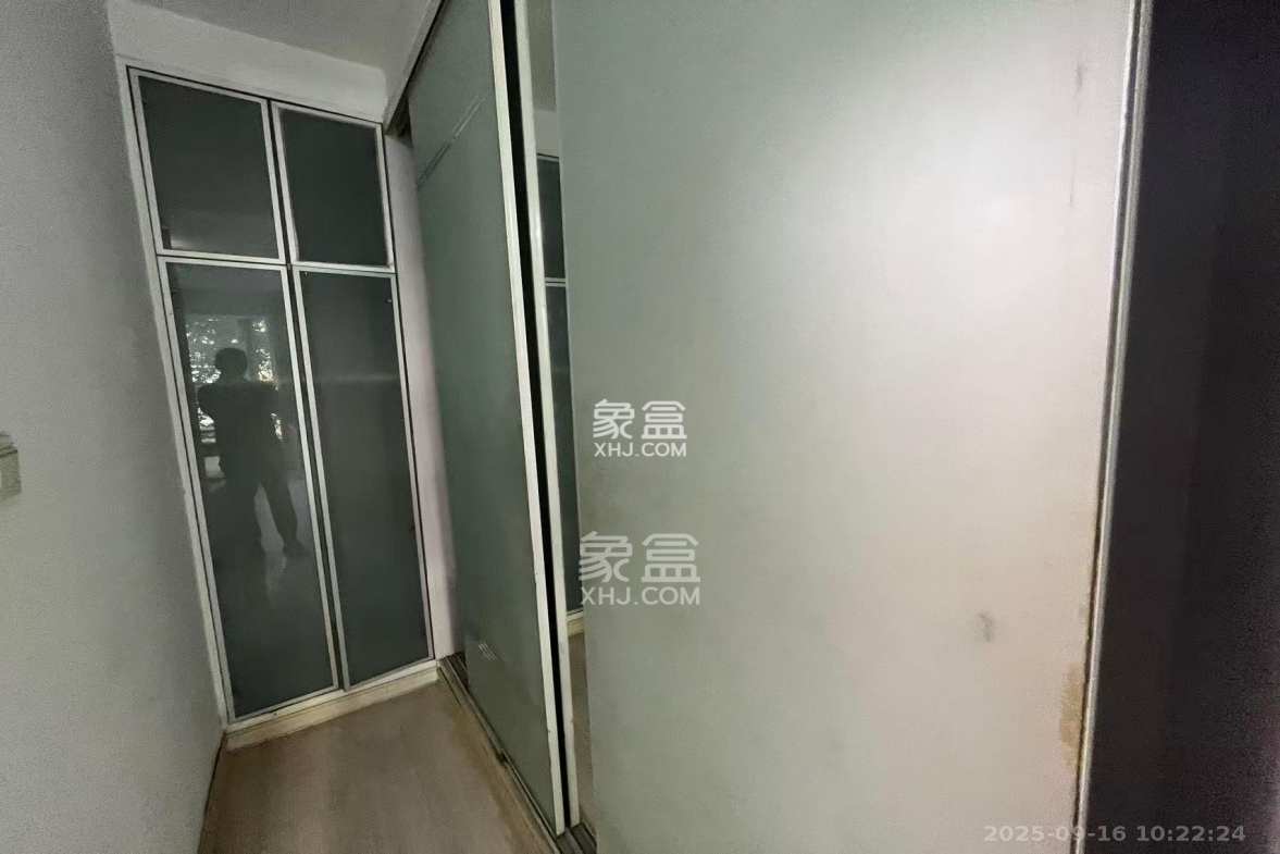 维一星城  3室2厅2卫    2600.0元/月 维一星城  3室2厅2卫    2600.0元/月室内图