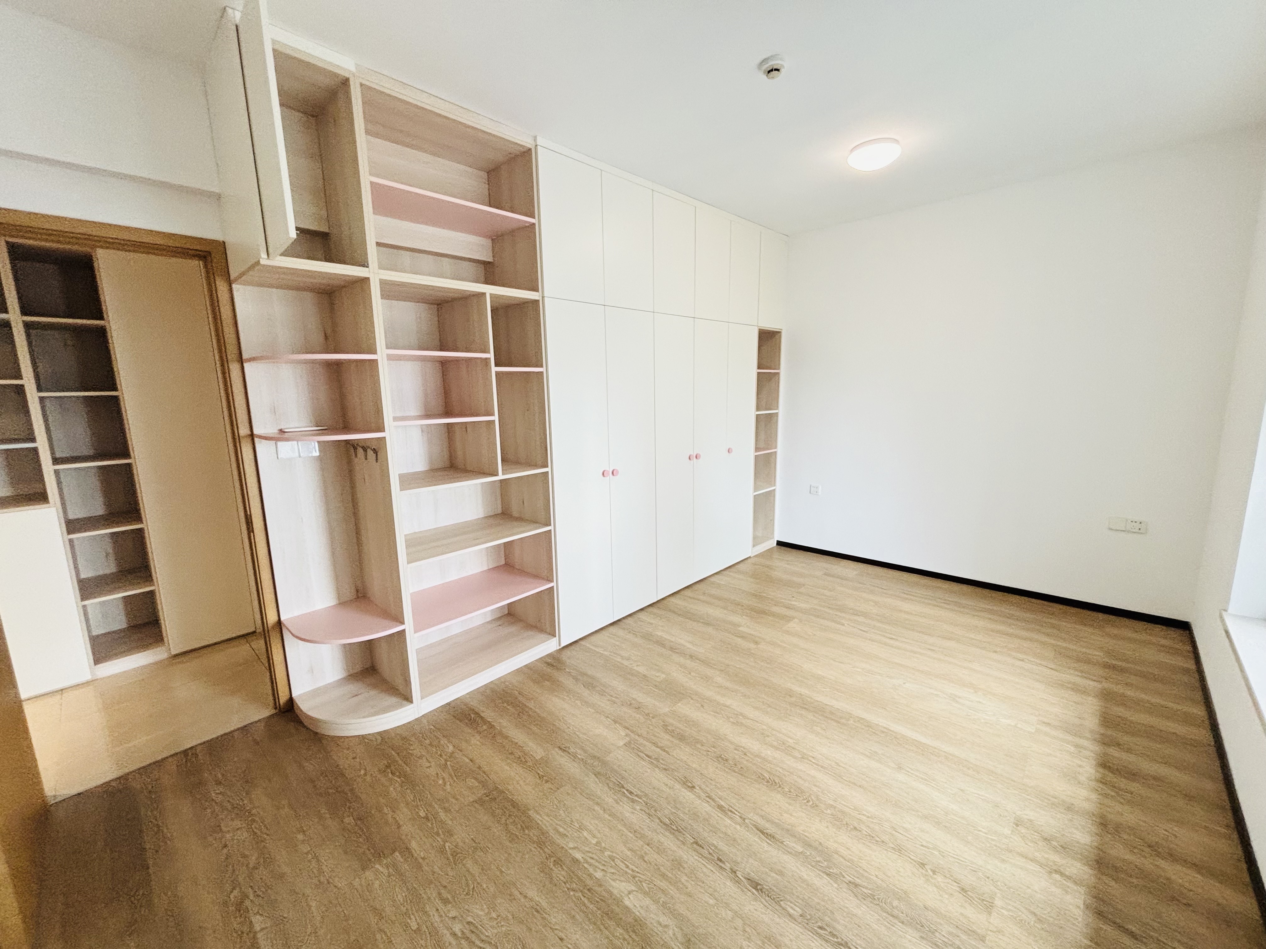 华润中心二期东悦府 3室2厅2卫 5800.00元/月 华润中心二期东悦府 3室2厅2卫 5800.00元/月室内图