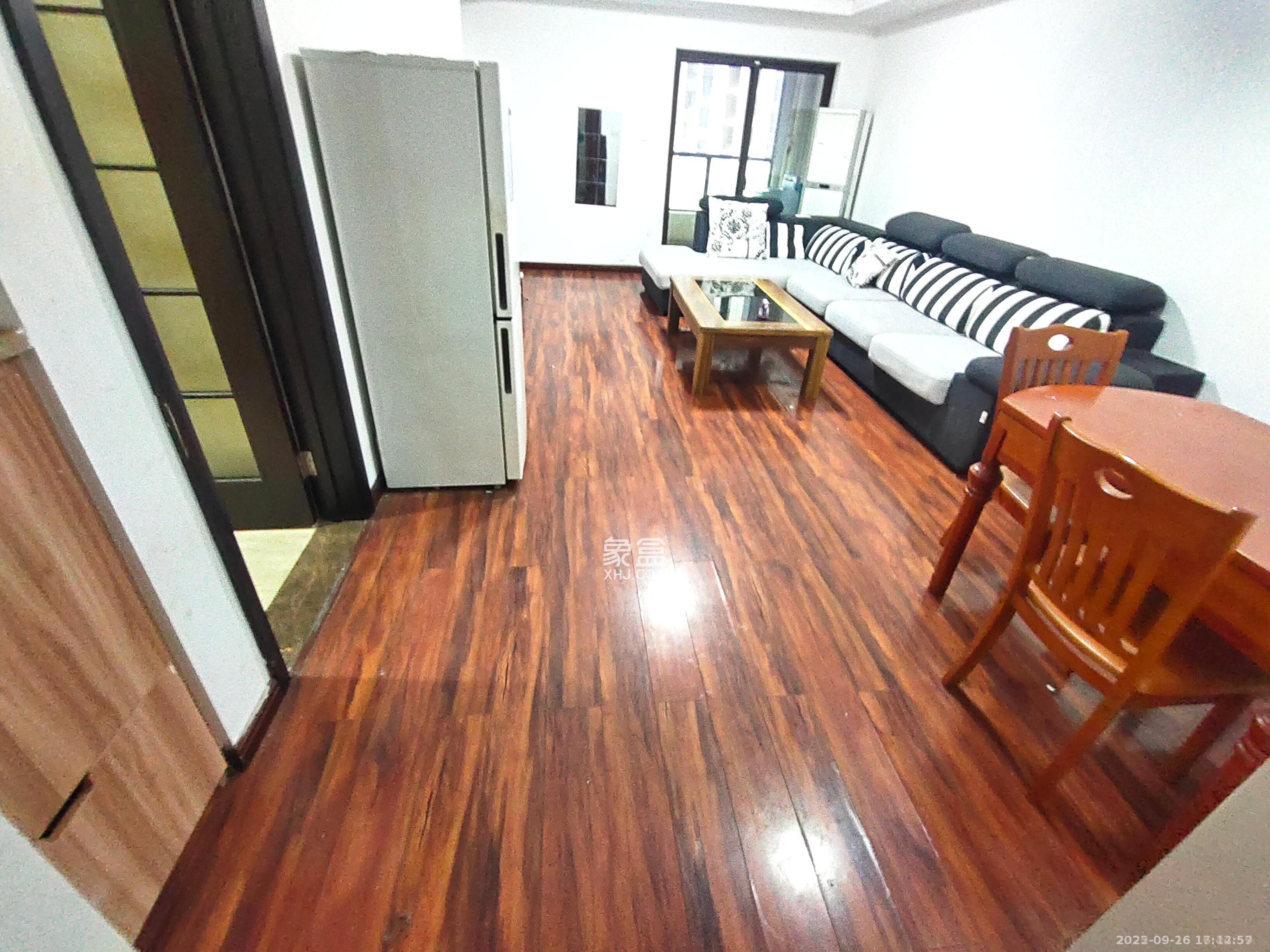 绿地中央广场 3室2厅1卫 2500.0元/月 绿地中央广场 3室2厅1卫 2500.0元/月室内图