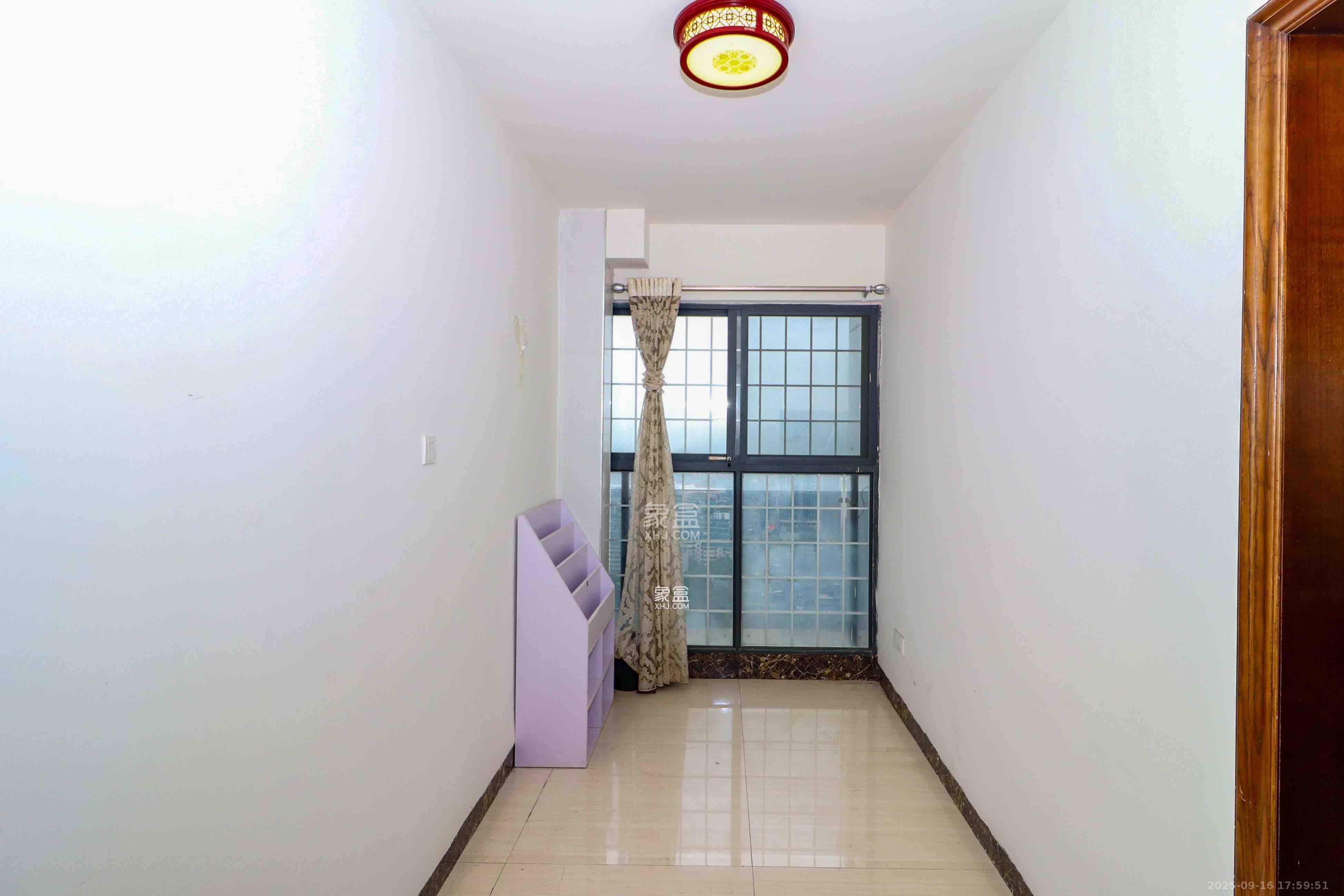 达美D6区  4室2厅2卫    3600.0元/月室内图