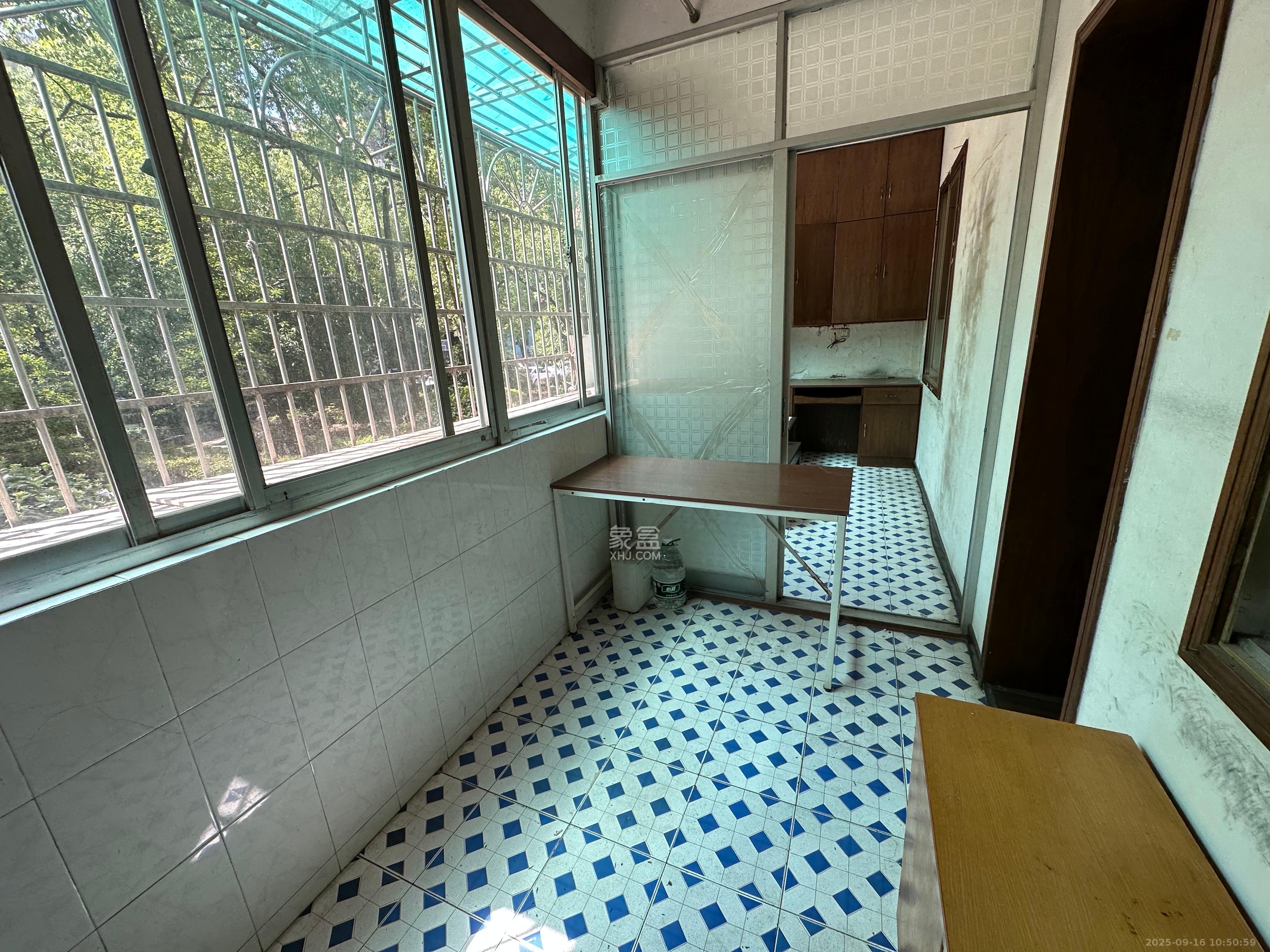 交通设计院（伍家岭）  2室2厅1卫    2200.0元/月室内图