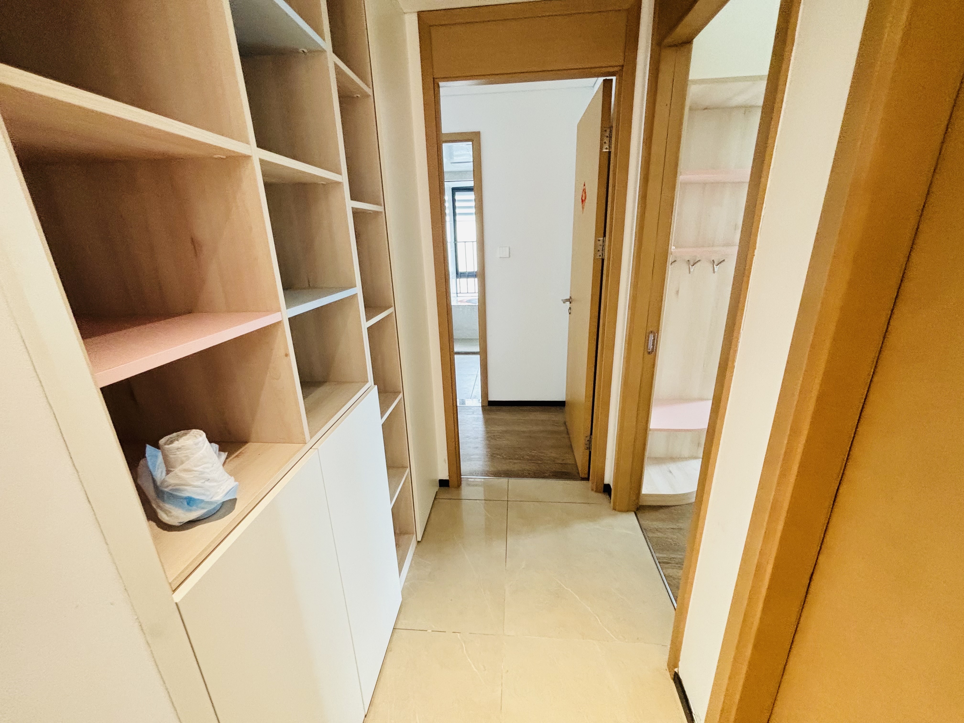 华润中心二期东悦府 3室2厅2卫 5800.00元/月 华润中心二期东悦府 3室2厅2卫 5800.00元/月室内图