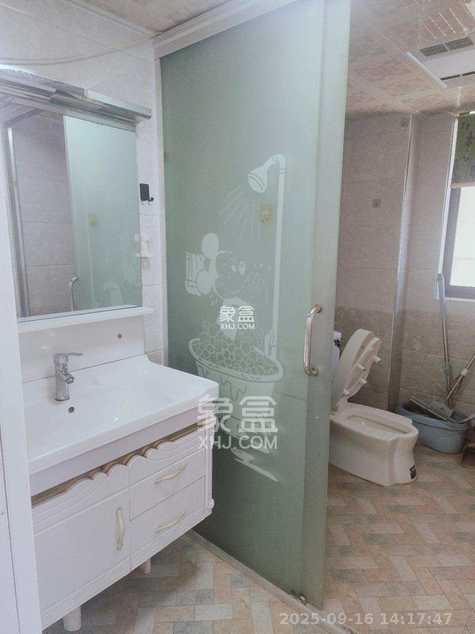 奥莱名邸 3室2厅1卫 1800.0元/月 奥莱名邸 3室2厅1卫 1800.0元/月室内图