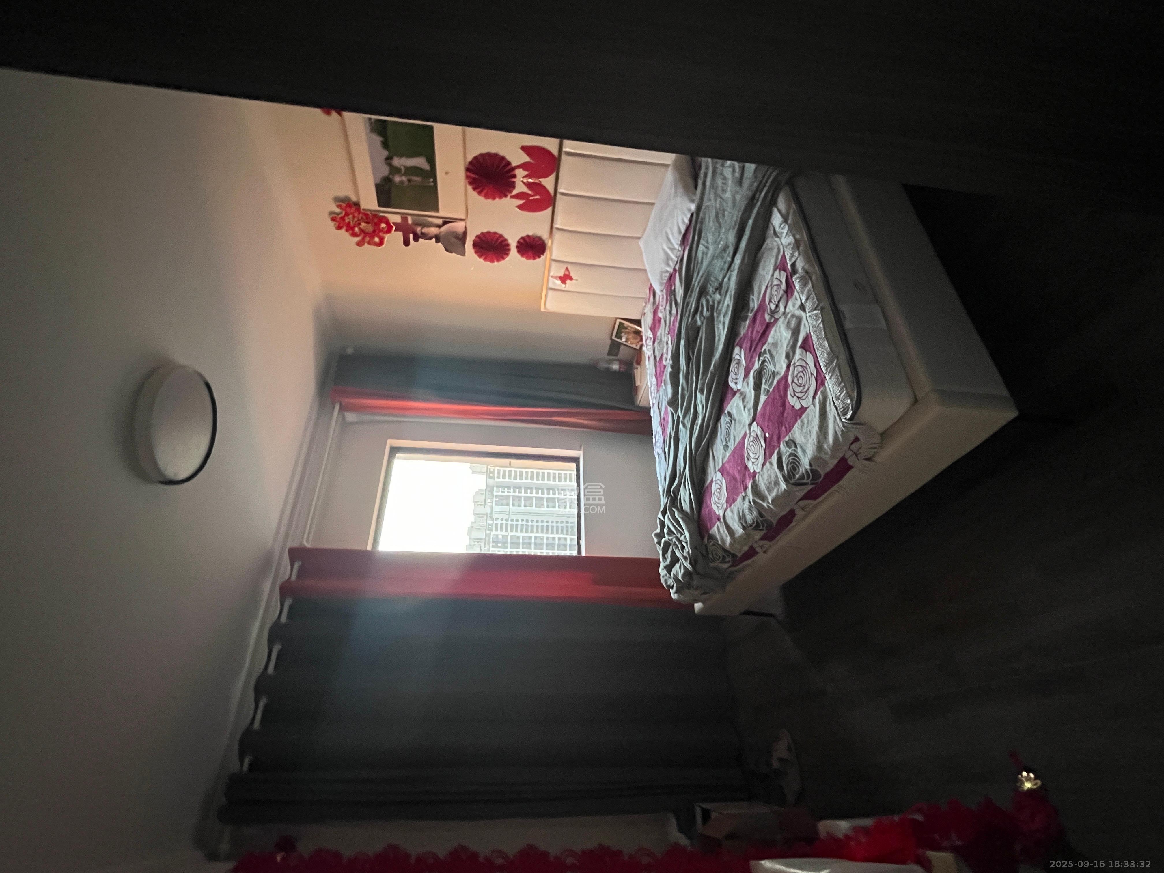 艺源颂雅小区(719街区) 4室2厅2卫 4500.0元/月 艺源颂雅小区(719街区) 4室2厅2卫 4500.0元/月室内图