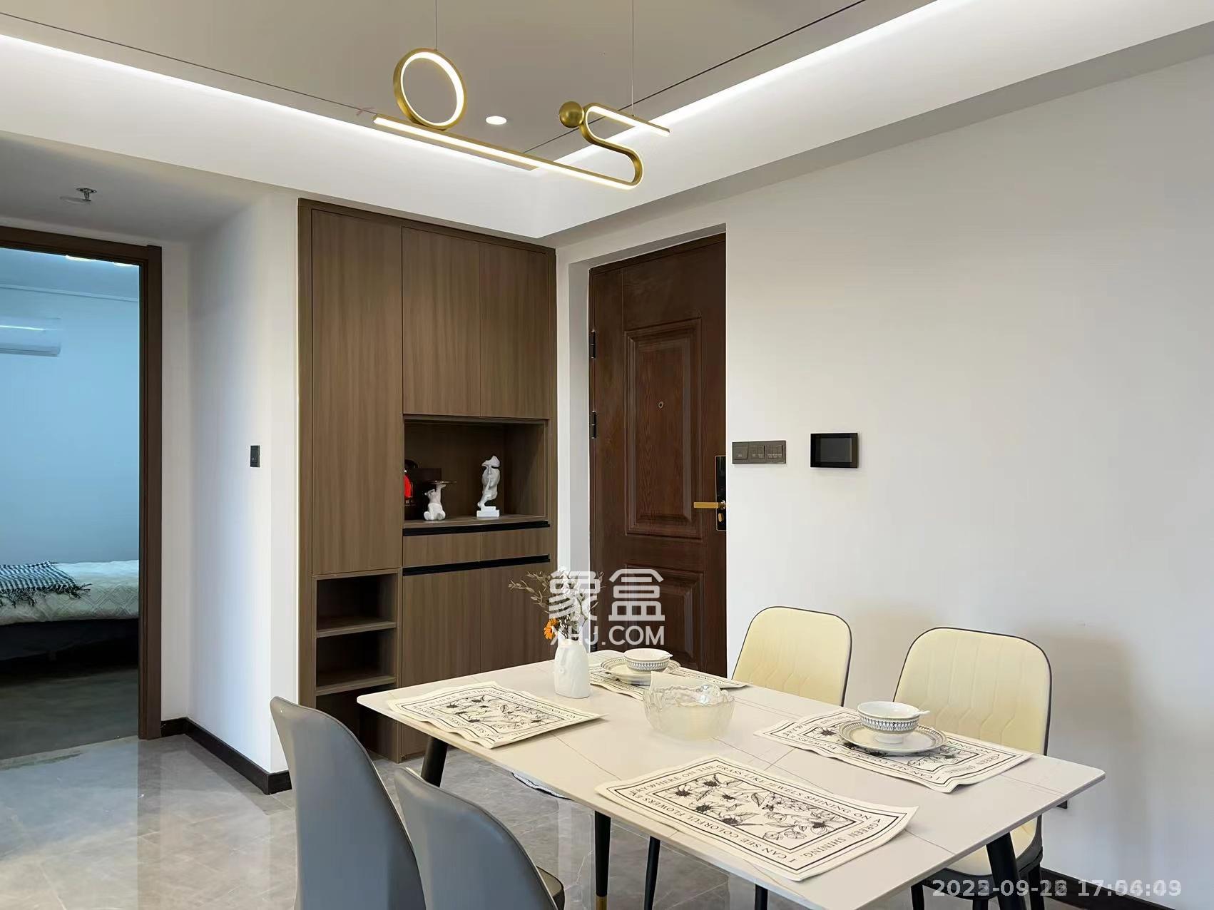 卓越中寰 3室2厅2卫 4300.0元/月 卓越中寰 3室2厅2卫 4300.0元/月室内图