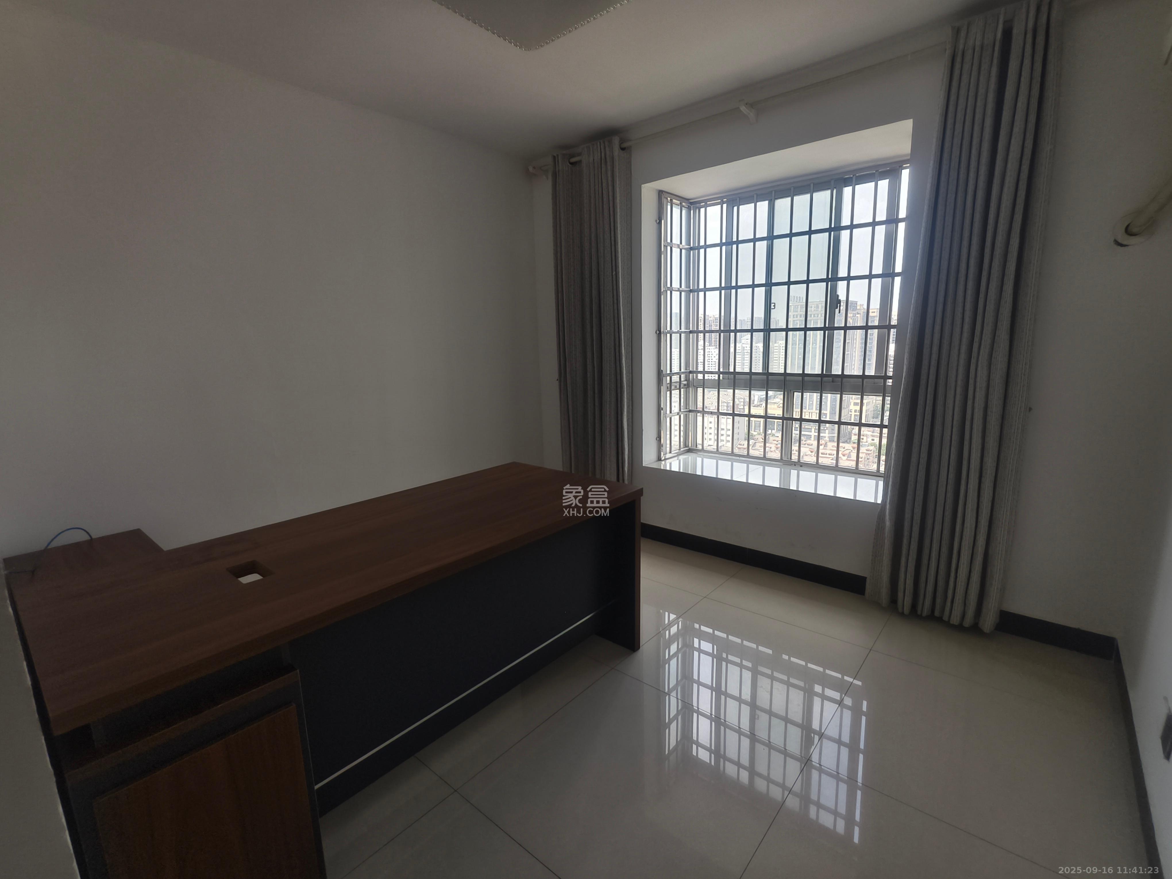 高桥现代商贸城 3室1厅1卫 3000.0元/月 高桥现代商贸城 3室1厅1卫 3000.0元/月室内图