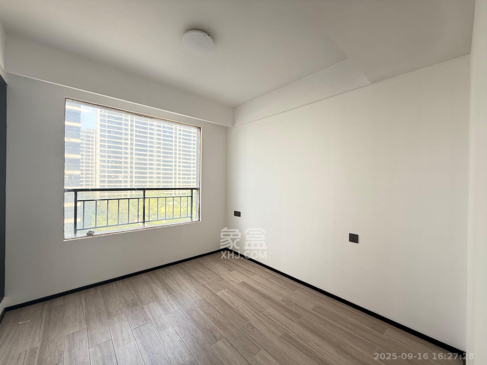 轨道万科璞悦湾  3室2厅2卫    4800.0元/月室内图