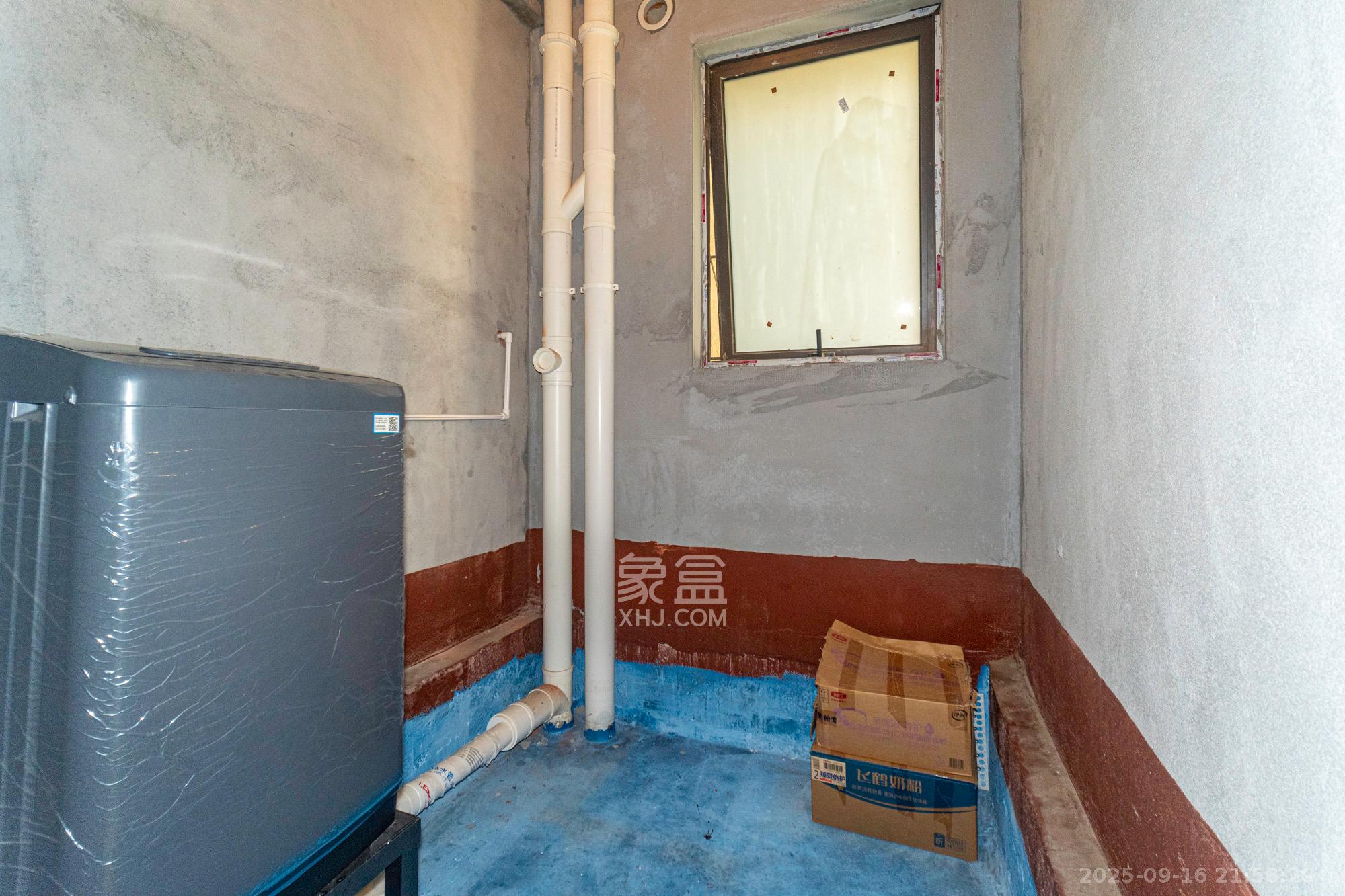 湘域芯城二期  3室2厅2卫    94.8万卫生间