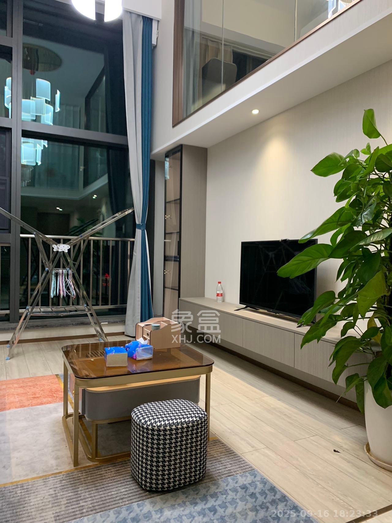 华远华时代 3室2厅2卫 3800.0元/月 华远华时代 3室2厅2卫 3800.0元/月室内图