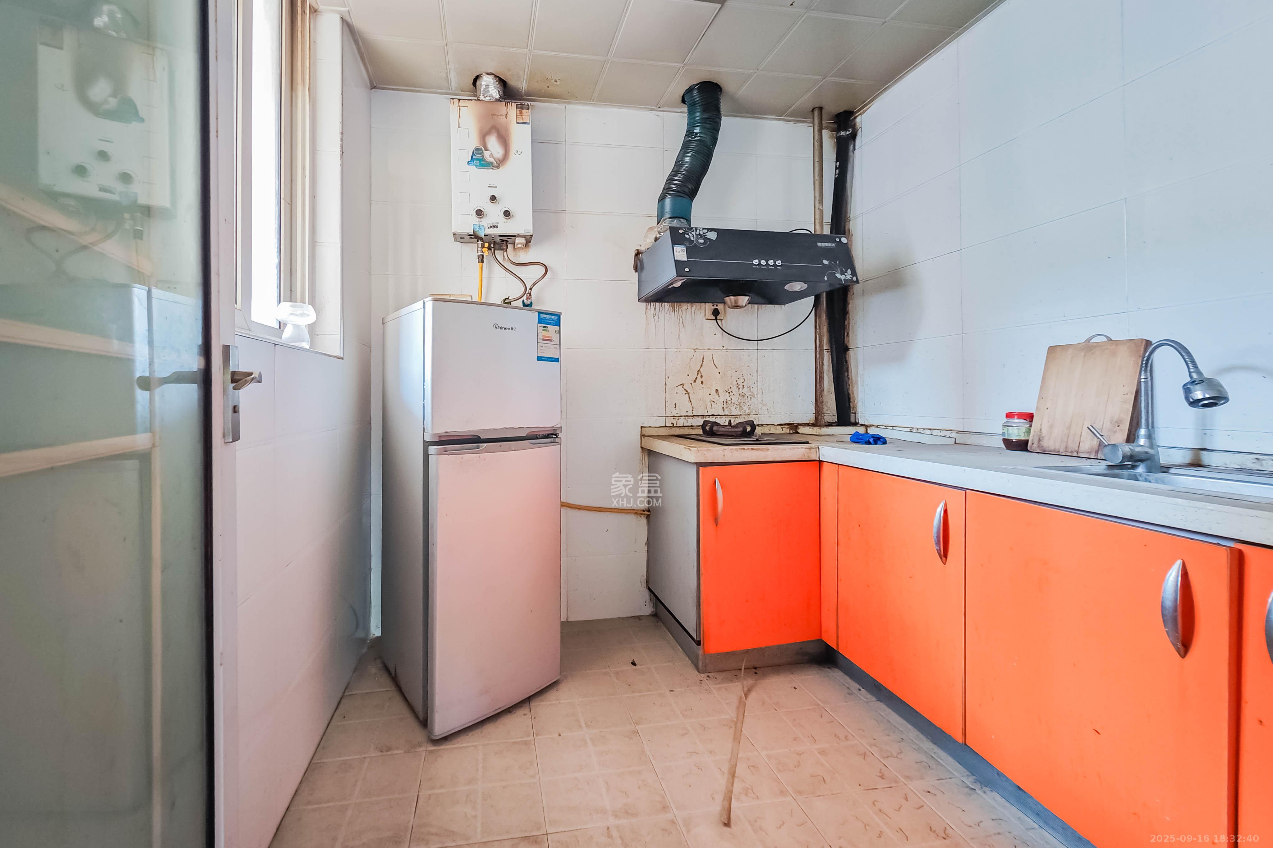 都市馨园  2室2厅1卫    59.8万厨房