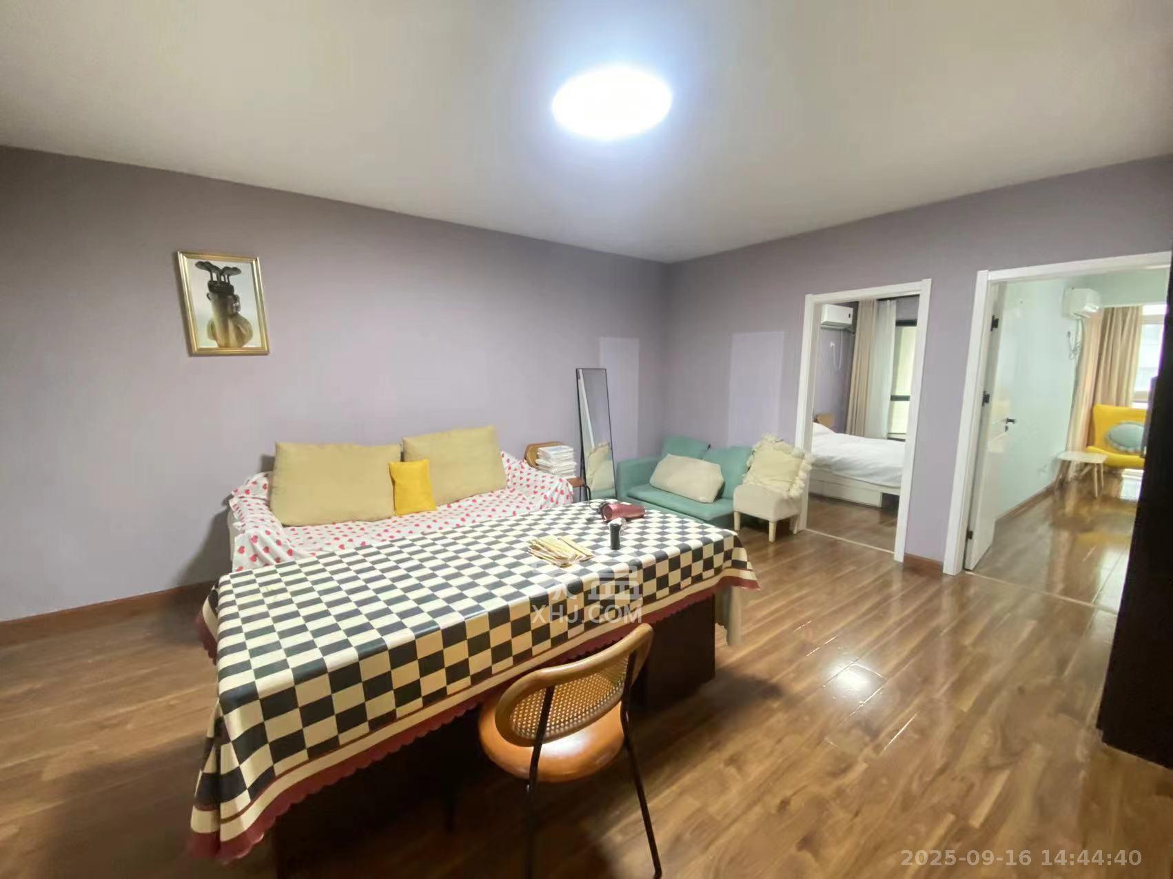 香格里嘉园  5室2厅2卫    4200.0元/月 香格里嘉园  5室2厅2卫    4200.0元/月室内图