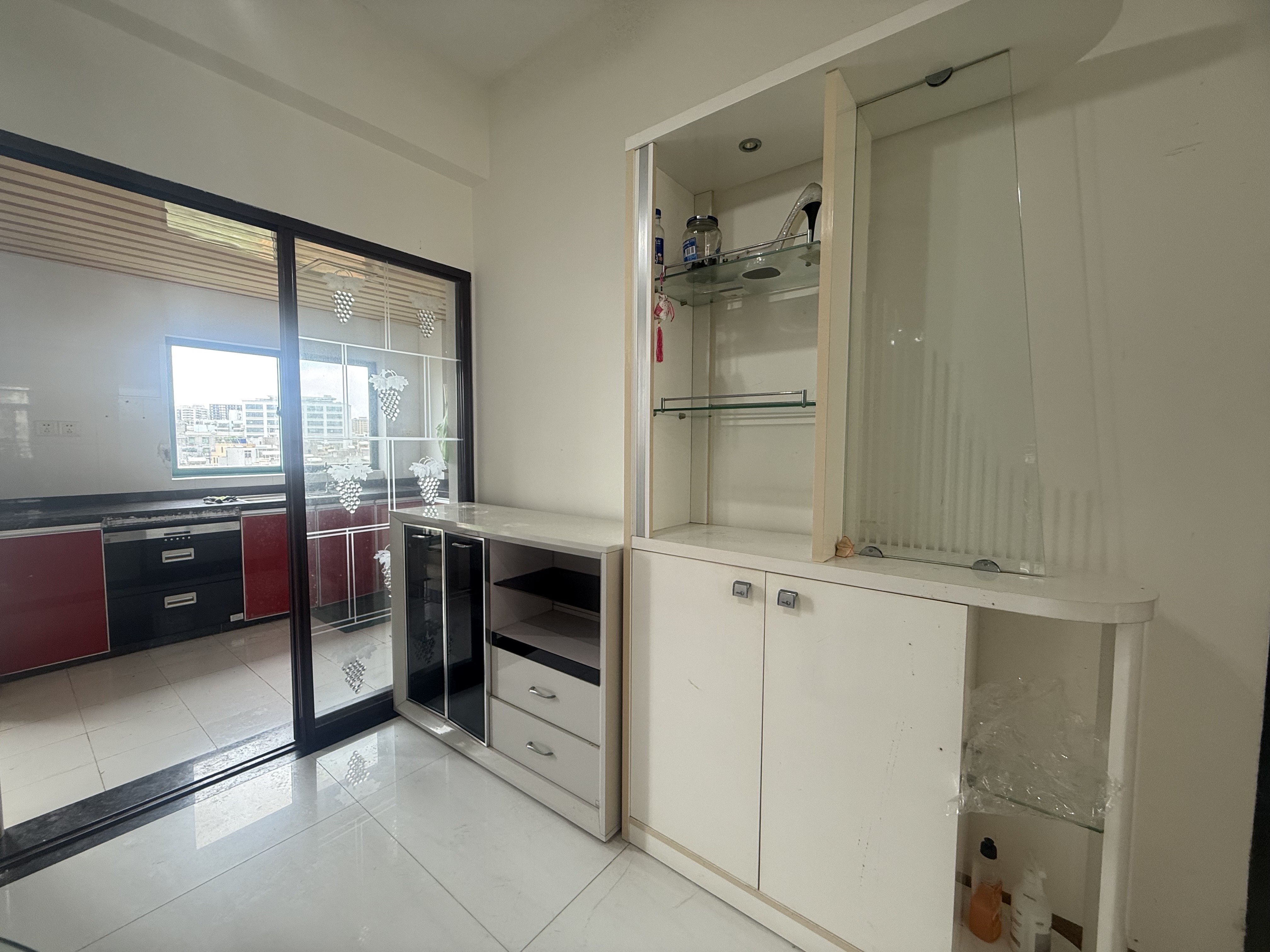 美舍名家  3室2厅2卫    3000.0元/月室内图