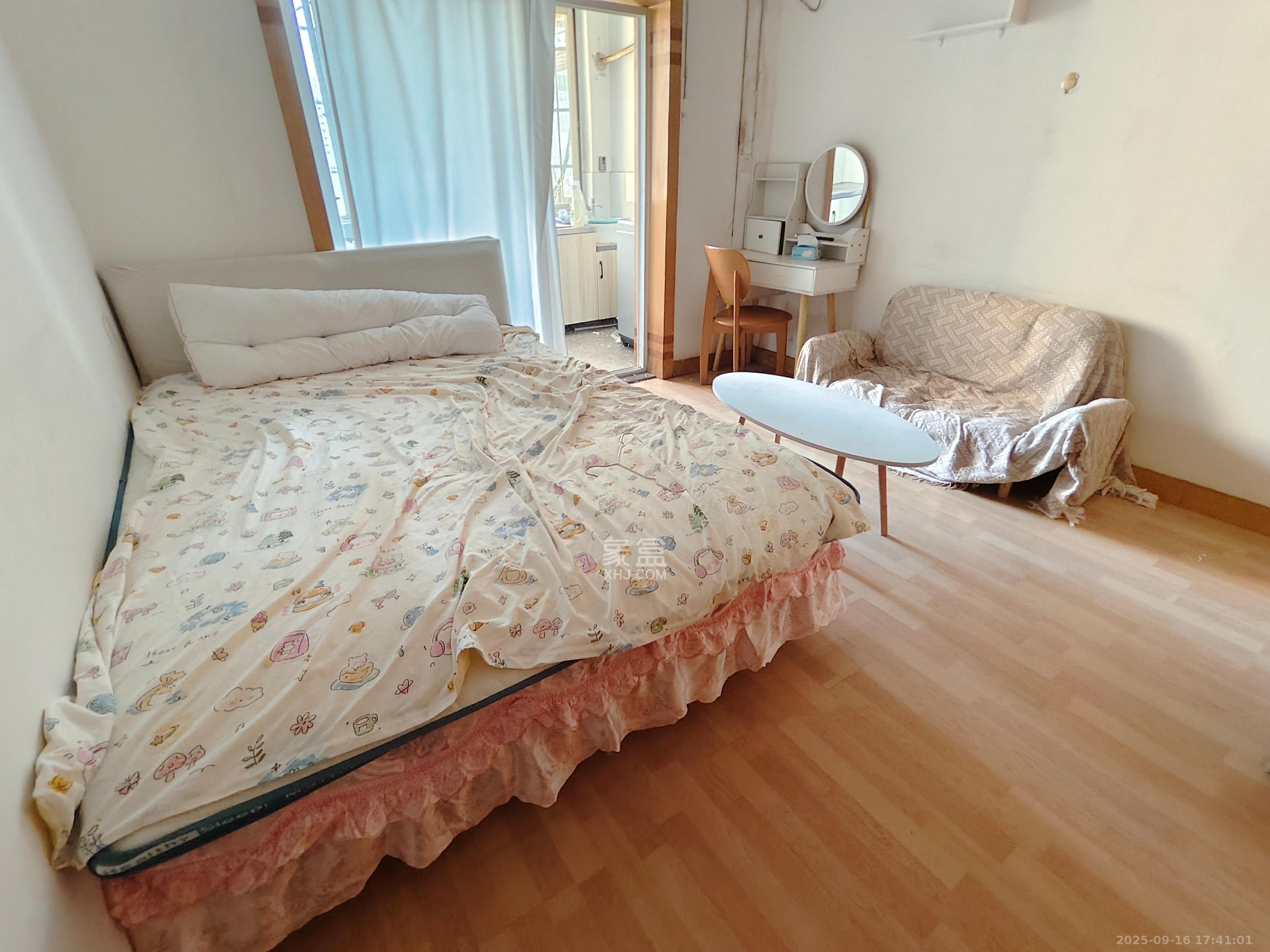 赤岗冲锻压机床厂安置房 1室1厅1卫 900.0元/月 赤岗冲锻压机床厂安置房 1室1厅1卫 900.0元/月室内图