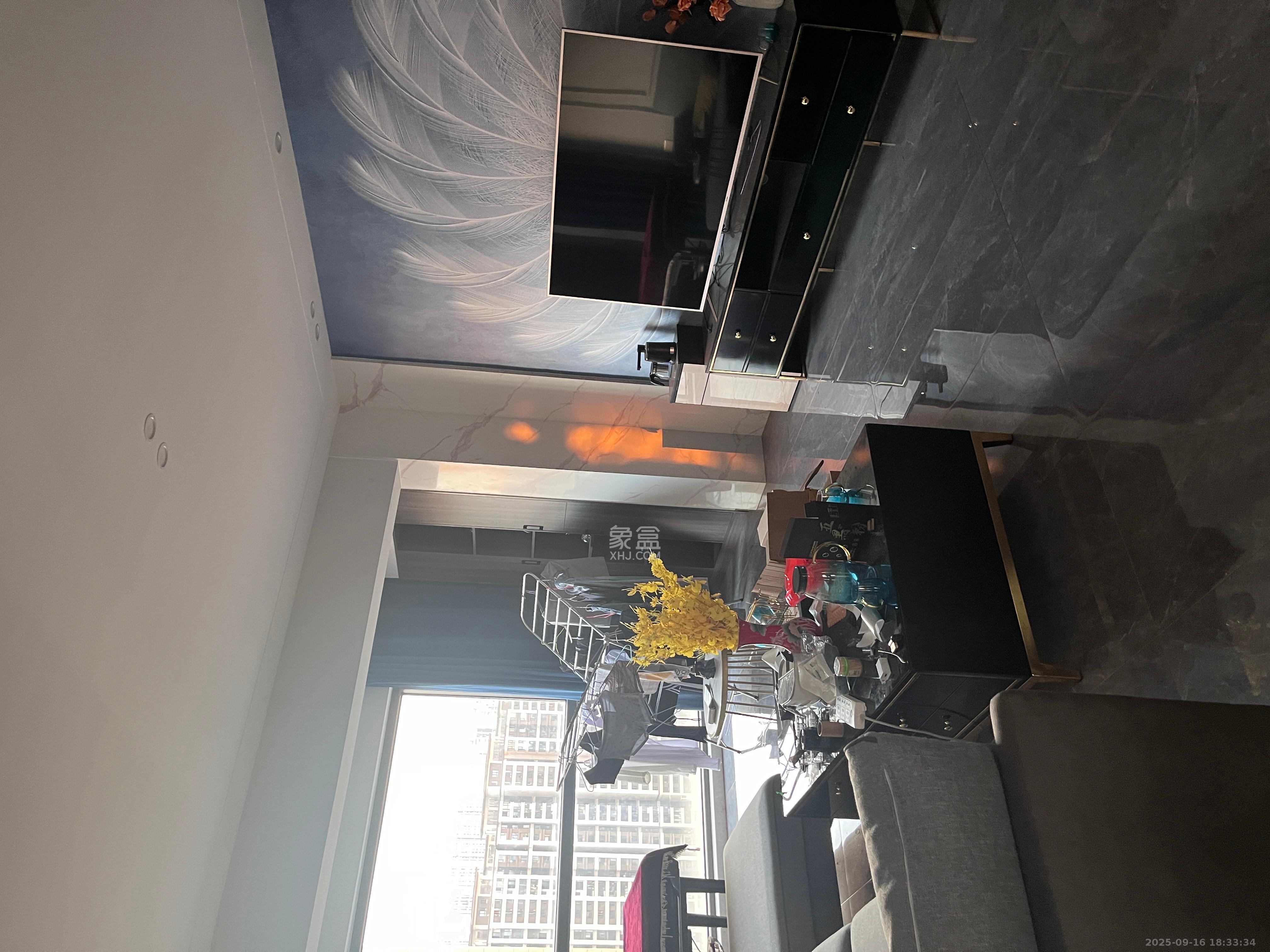 艺源颂雅小区(719街区) 4室2厅2卫 4500.0元/月 艺源颂雅小区(719街区) 4室2厅2卫 4500.0元/月室内图