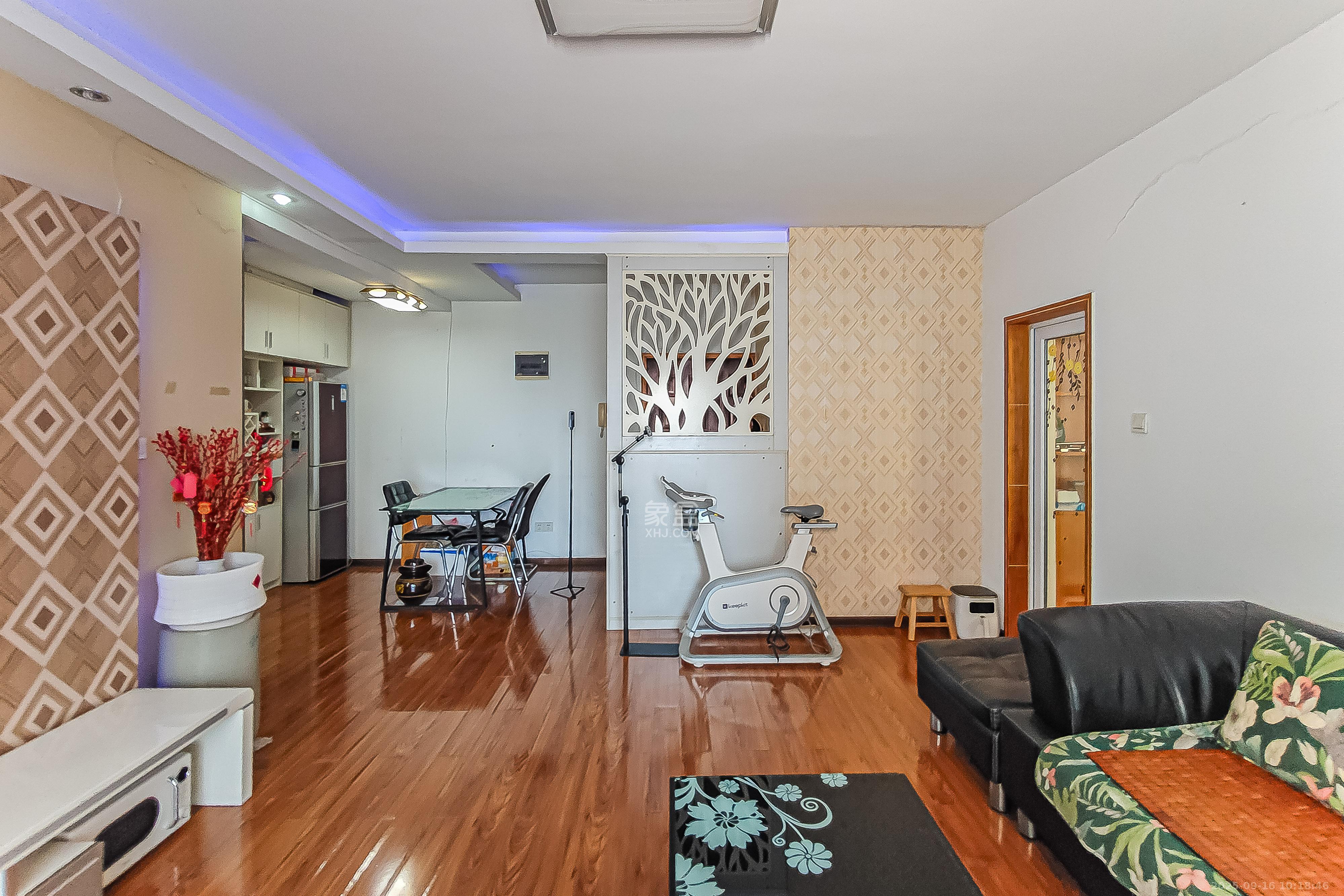 三重星都心 2室2厅1卫 110.0万 三重星都心 2室2厅1卫 110.0万客厅