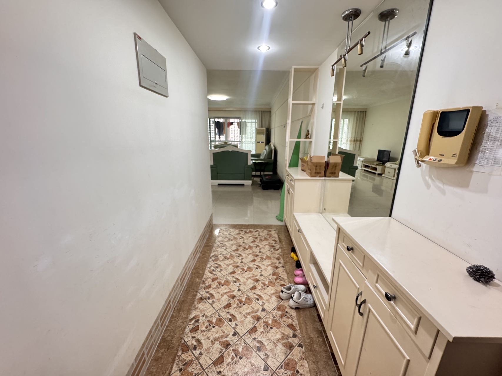 世贸雅苑 3室2厅1卫 4500.0元/月 世贸雅苑 3室2厅1卫 4500.0元/月室内图