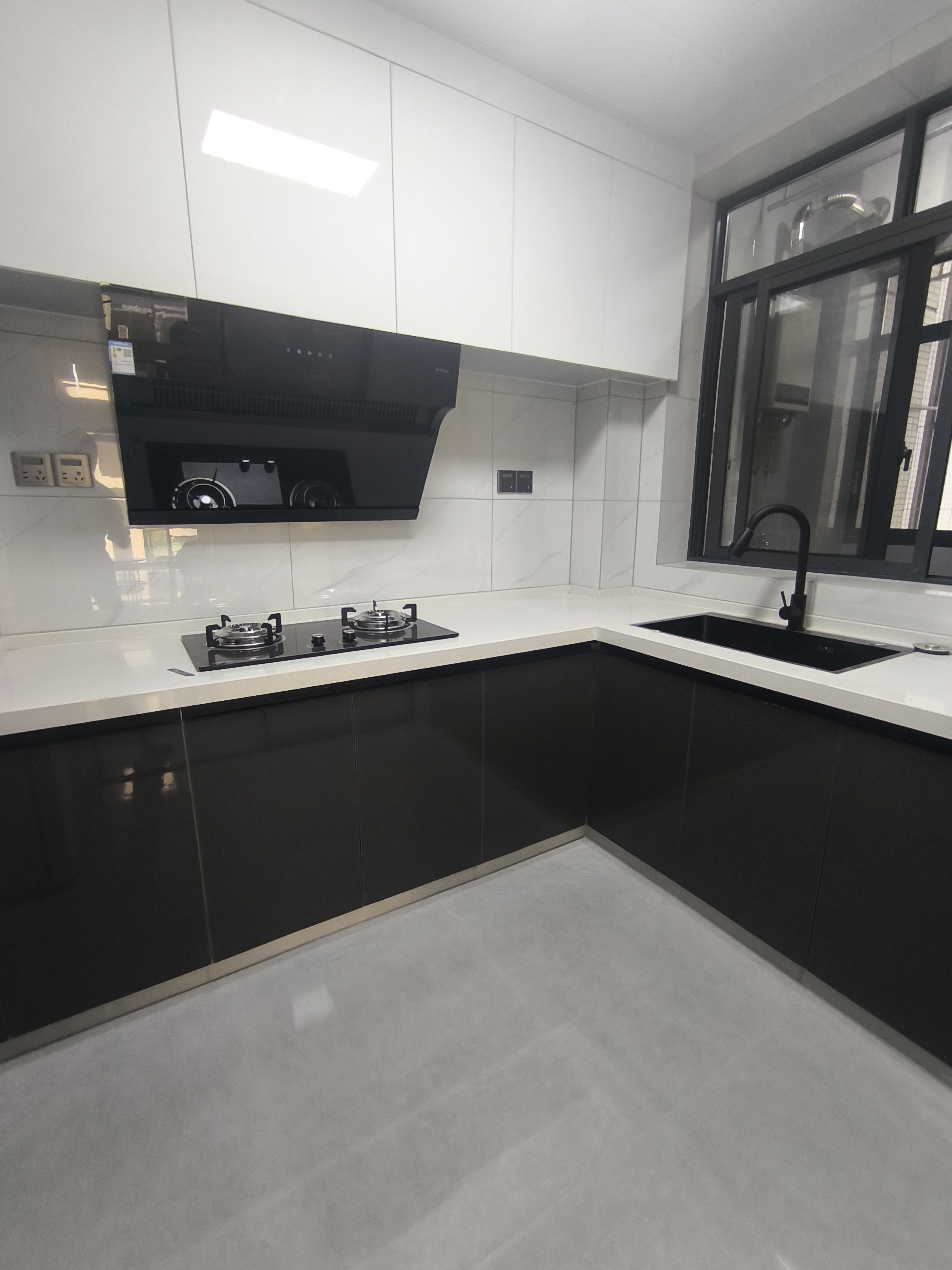 互助小区电梯房 1室0厅0卫 2000.0元/月 互助小区电梯房 1室0厅0卫 2000.0元/月室内图