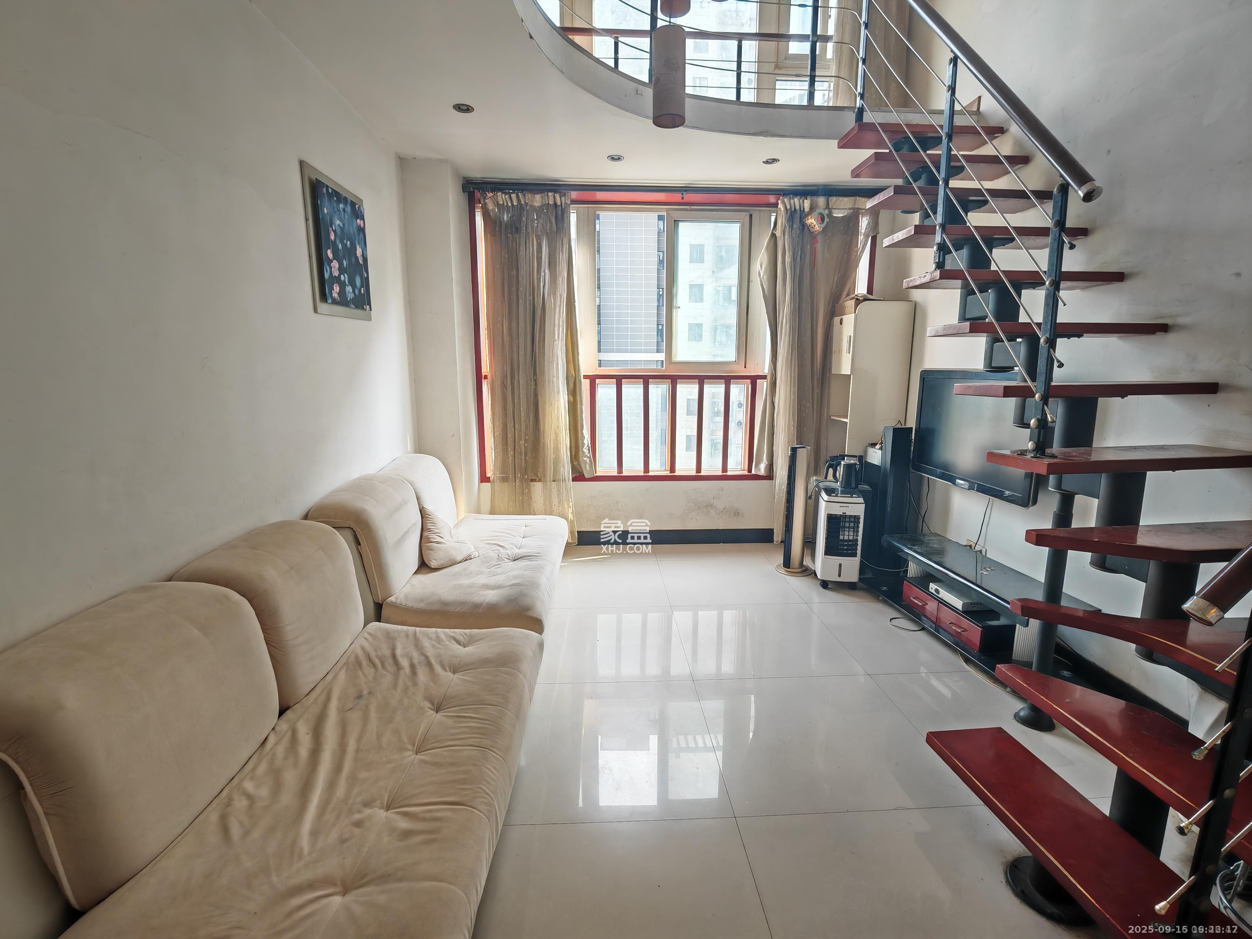 他城(天鸿时代公寓) 3室2厅1卫 1600.0元/月 他城(天鸿时代公寓) 3室2厅1卫 1600.0元/月室内图