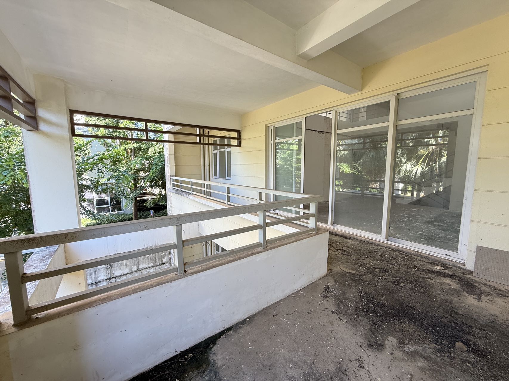 阳光经典 6室2厅5卫 100.0元/月 阳光经典 6室2厅5卫 100.0元/月室内图