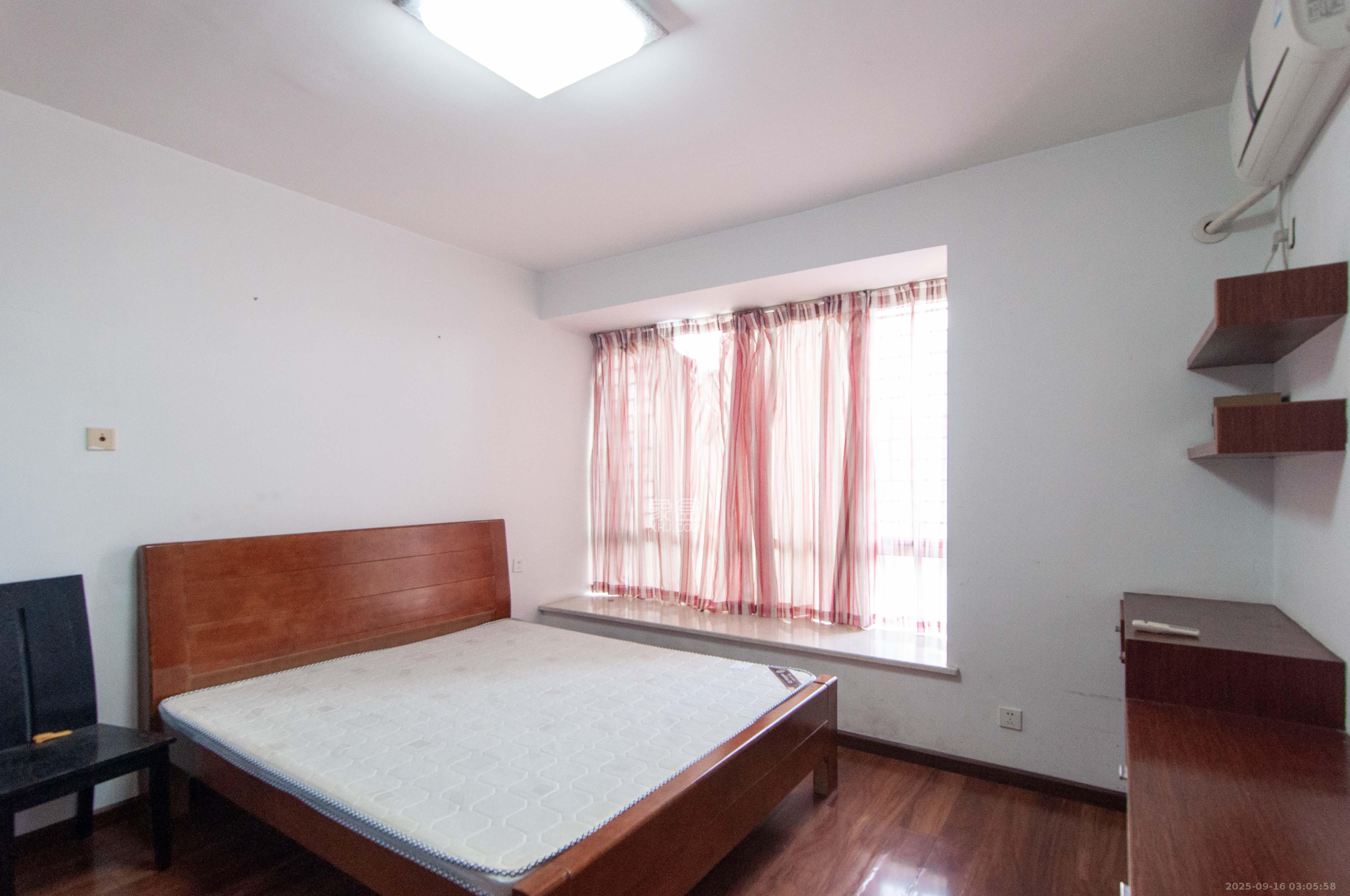 湘麓国际 3室2厅2卫 130.0万 湘麓国际 3室2厅2卫 130.0万其他