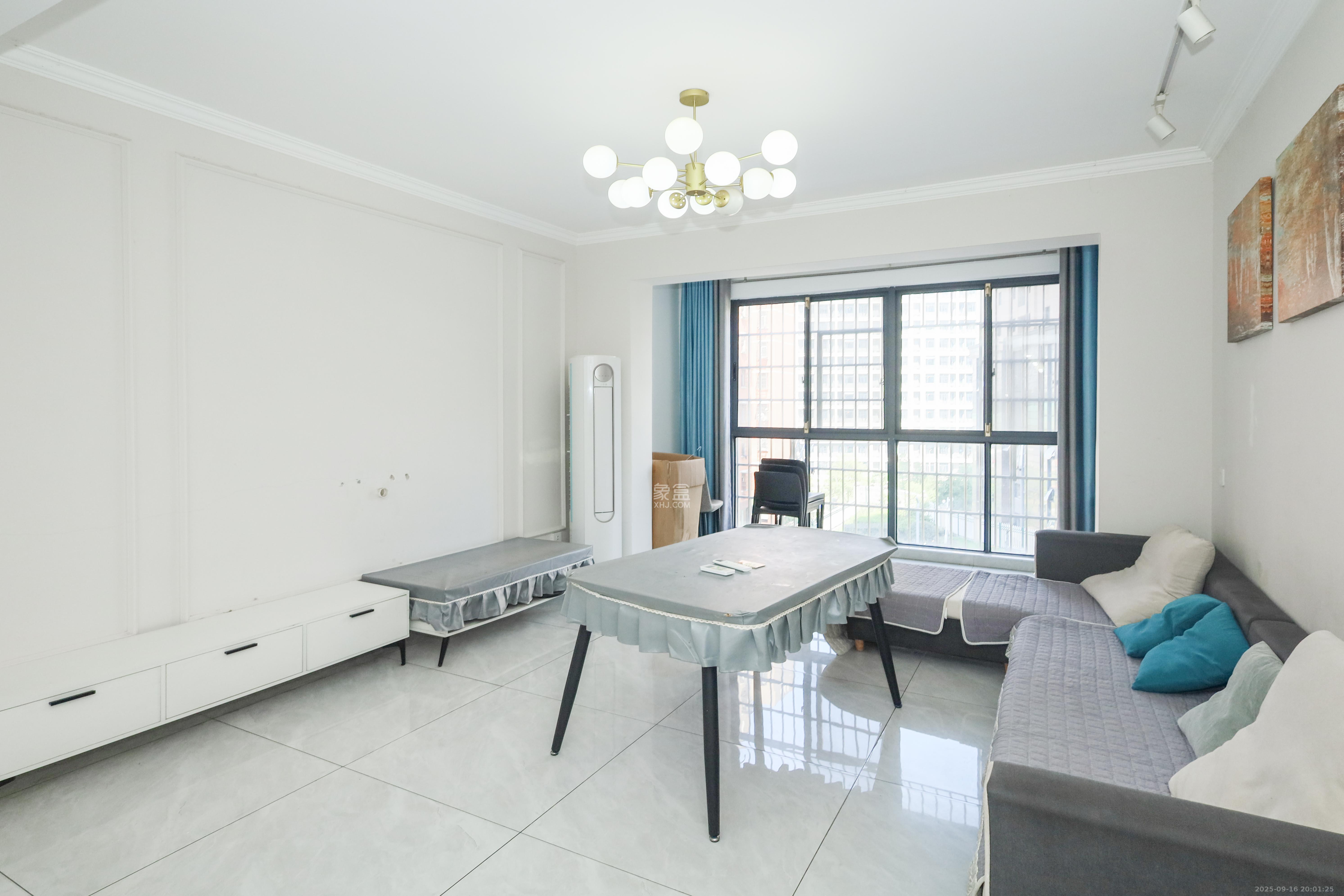 润芳园 4室2厅2卫 115.0万 润芳园 4室2厅2卫 115.0万客厅