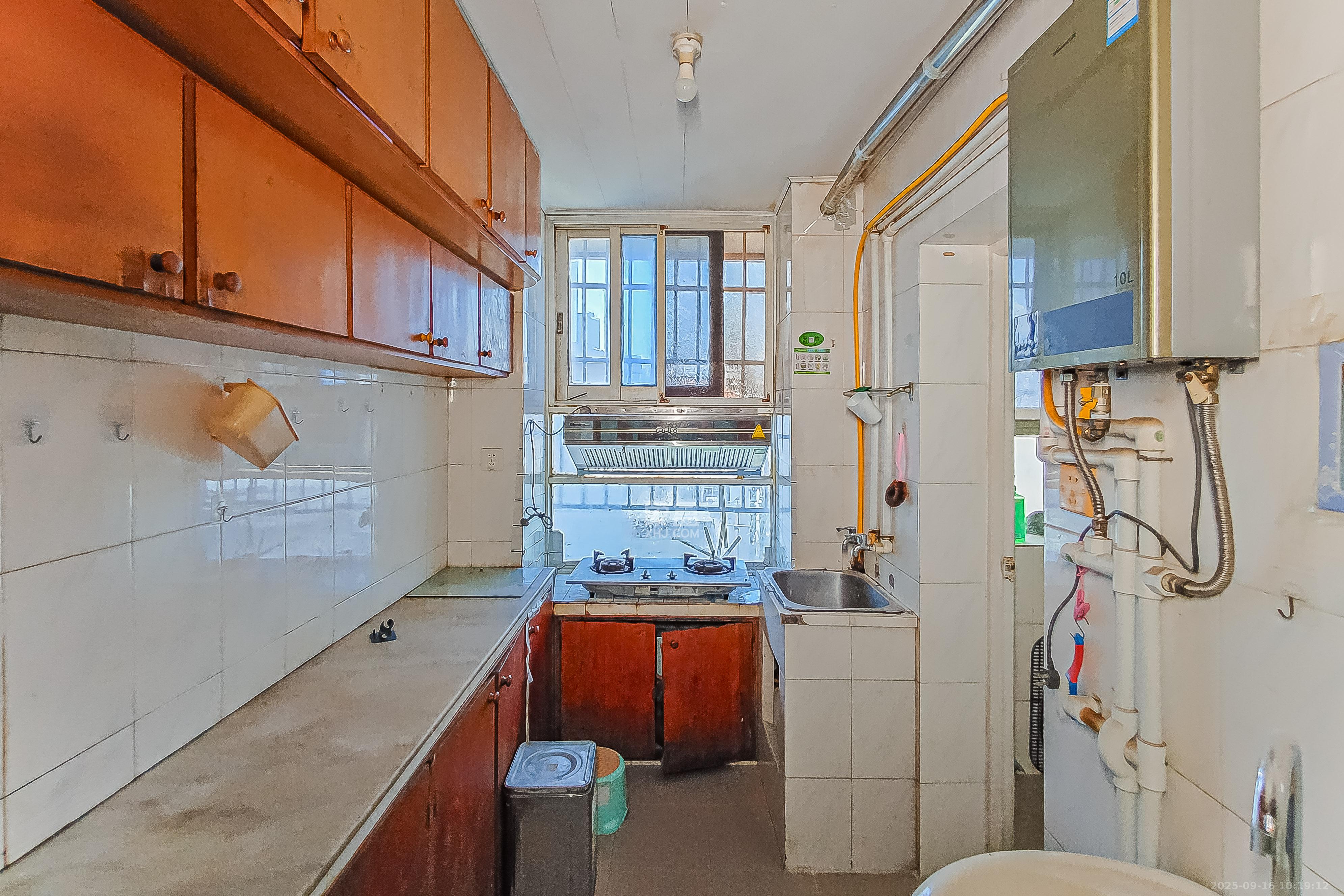 祝威岗散盘 2室2厅1卫 48.0万 祝威岗散盘 2室2厅1卫 48.0万厨房