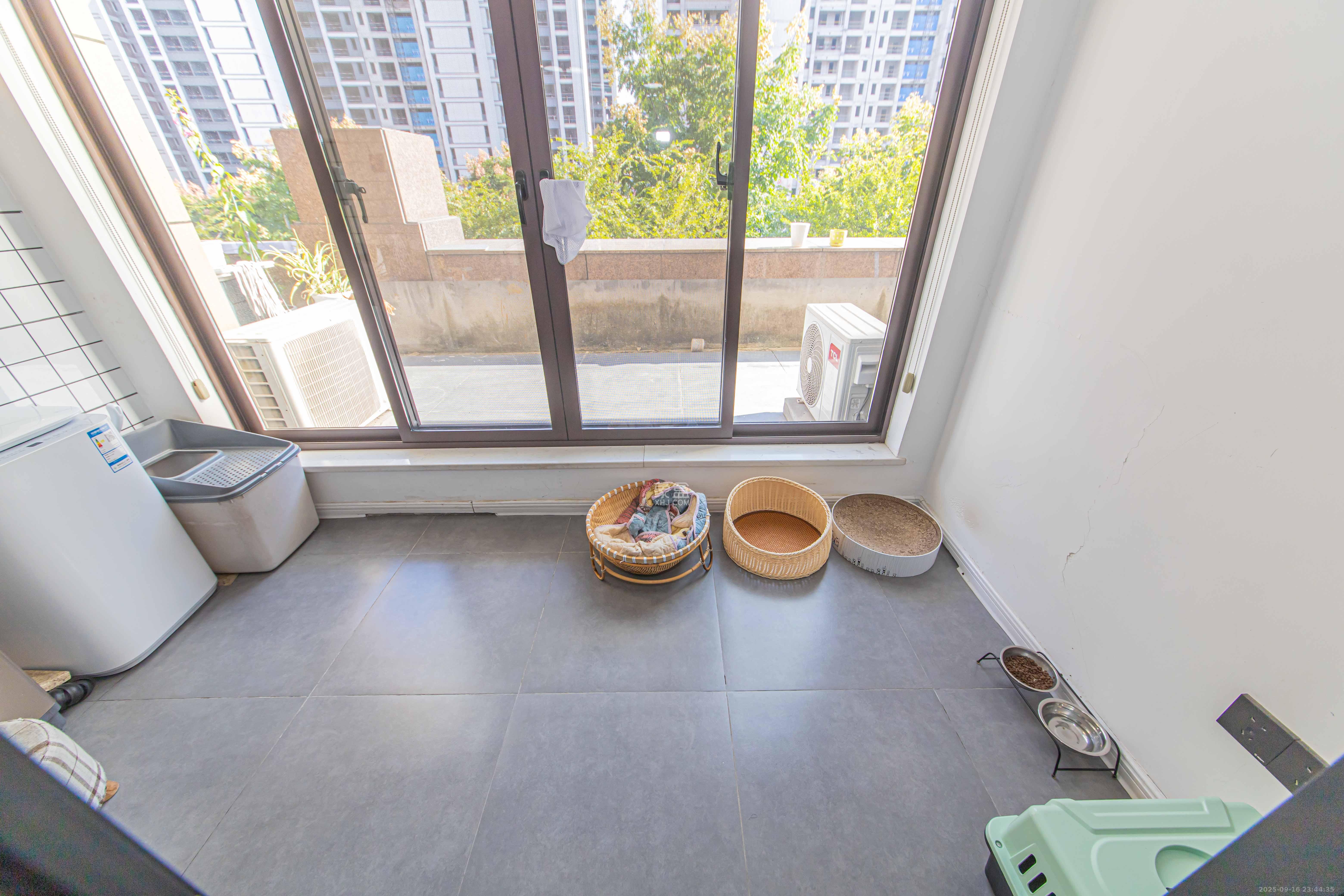 鑫远悦城(鑫远悦时代) 3室2厅1卫 85.0万 鑫远悦城(鑫远悦时代) 3室2厅1卫 85.0万阳台