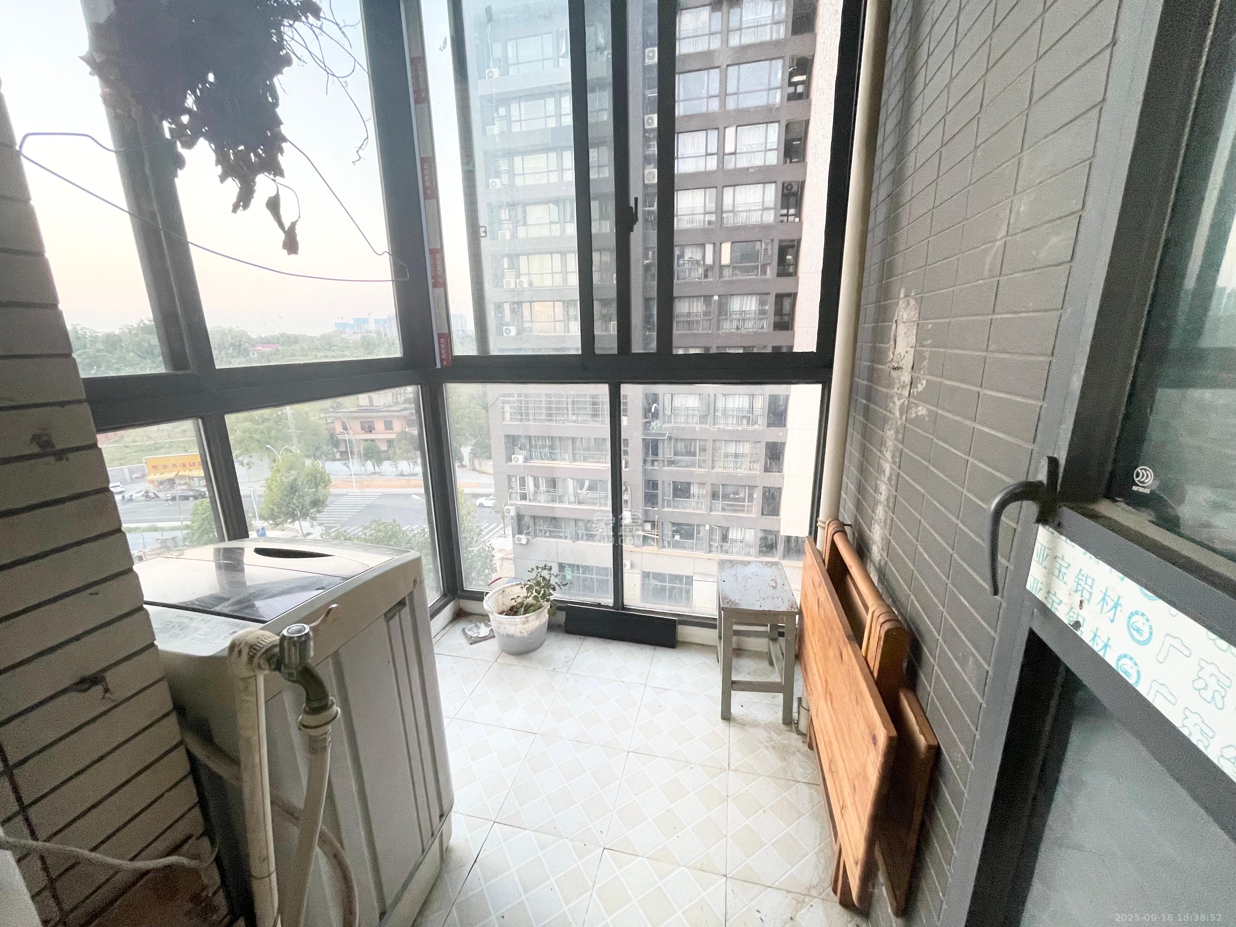 中信文化广场（中信新城二期）  3室1厅1卫    1500.0元/月室内图