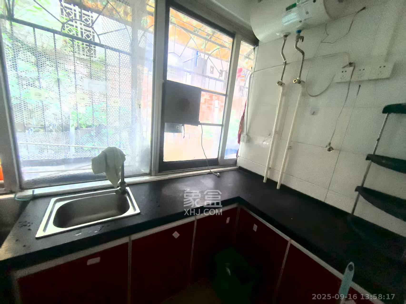 西湖街道散盘 1室1厅1卫 800.0元/月 西湖街道散盘 1室1厅1卫 800.0元/月室内图