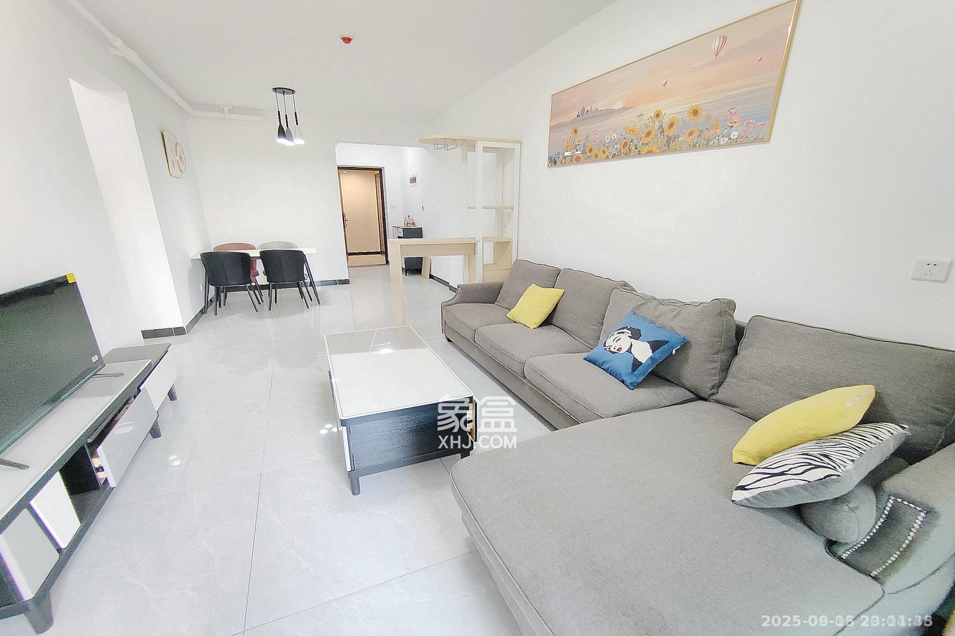 阳光城尚东湾愉景苑 3室2厅1卫 2300.0元/月 阳光城尚东湾愉景苑 3室2厅1卫 2300.0元/月室内图