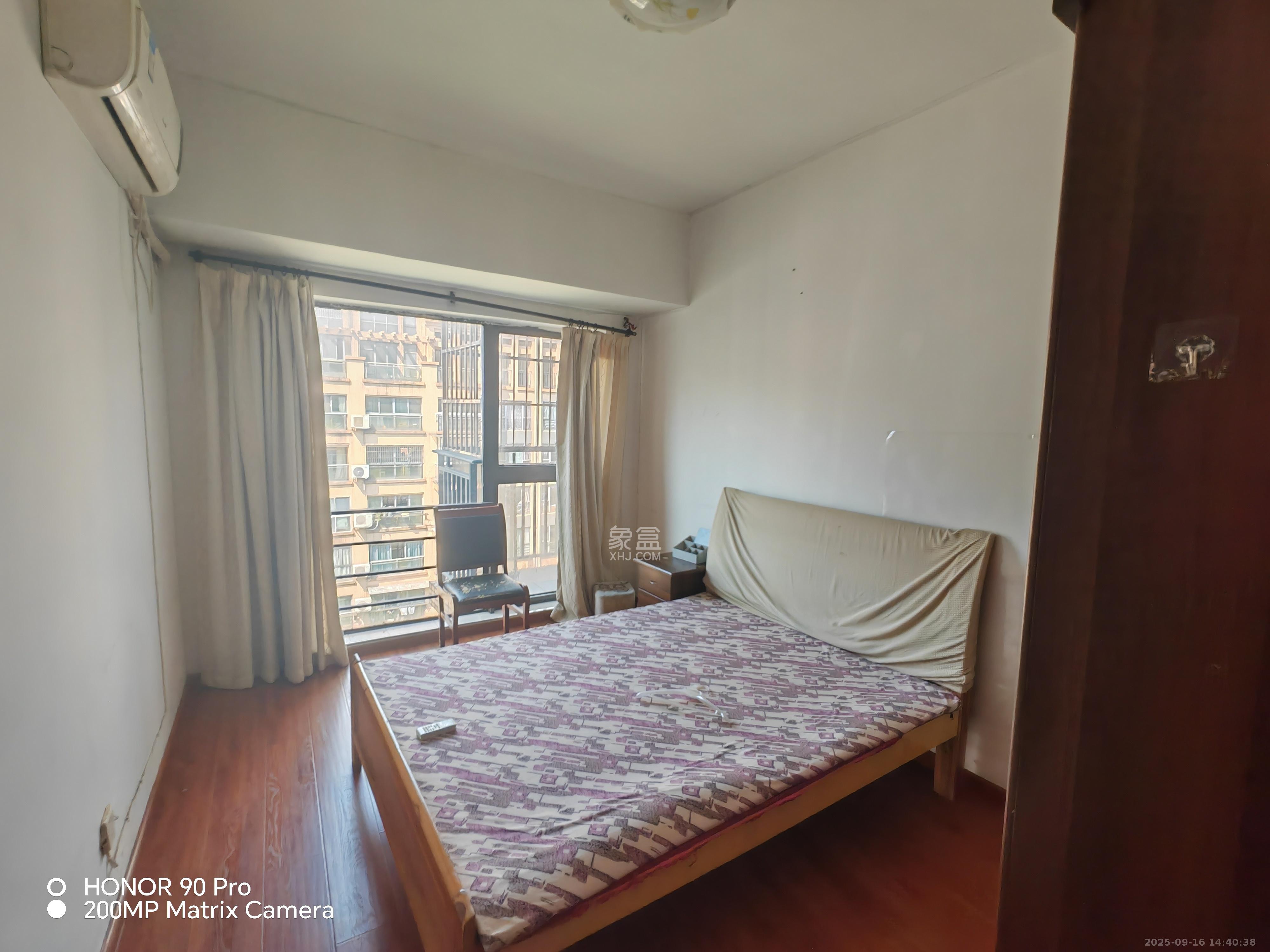 中城丽景香山园  2室2厅1卫    2300.0元/月 中城丽景香山园  2室2厅1卫    2300.0元/月室内图